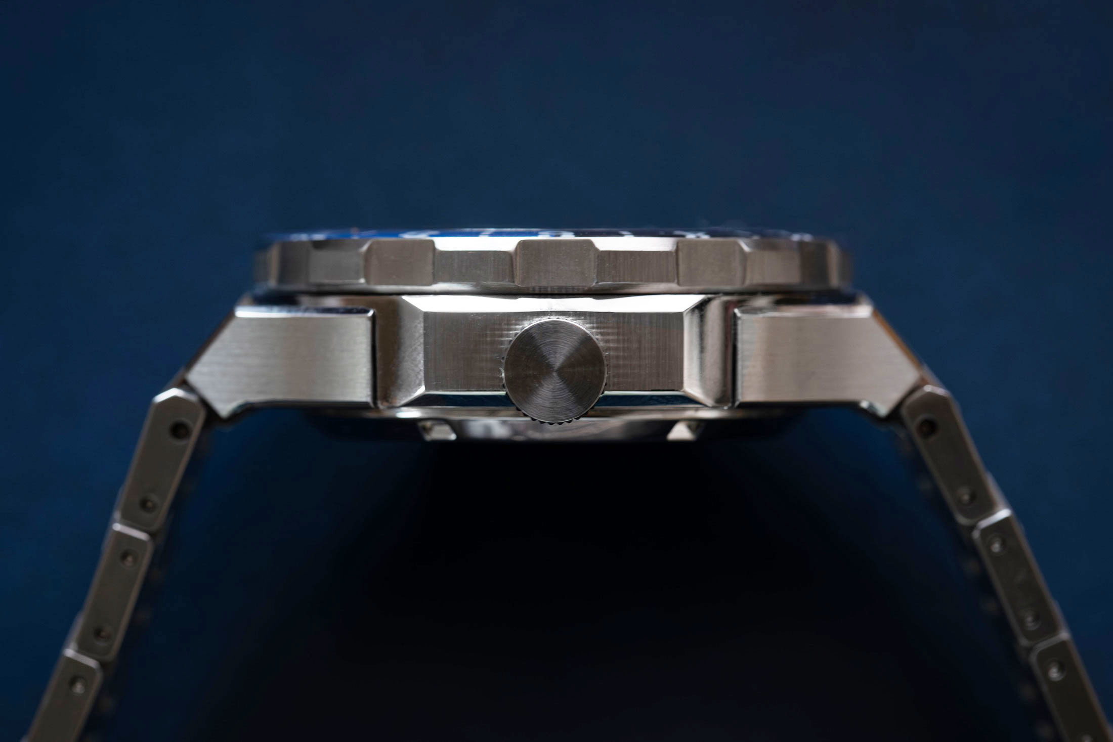 Three On Three: 30万円以下のGMTウォッチをHODINKEE Japan編集