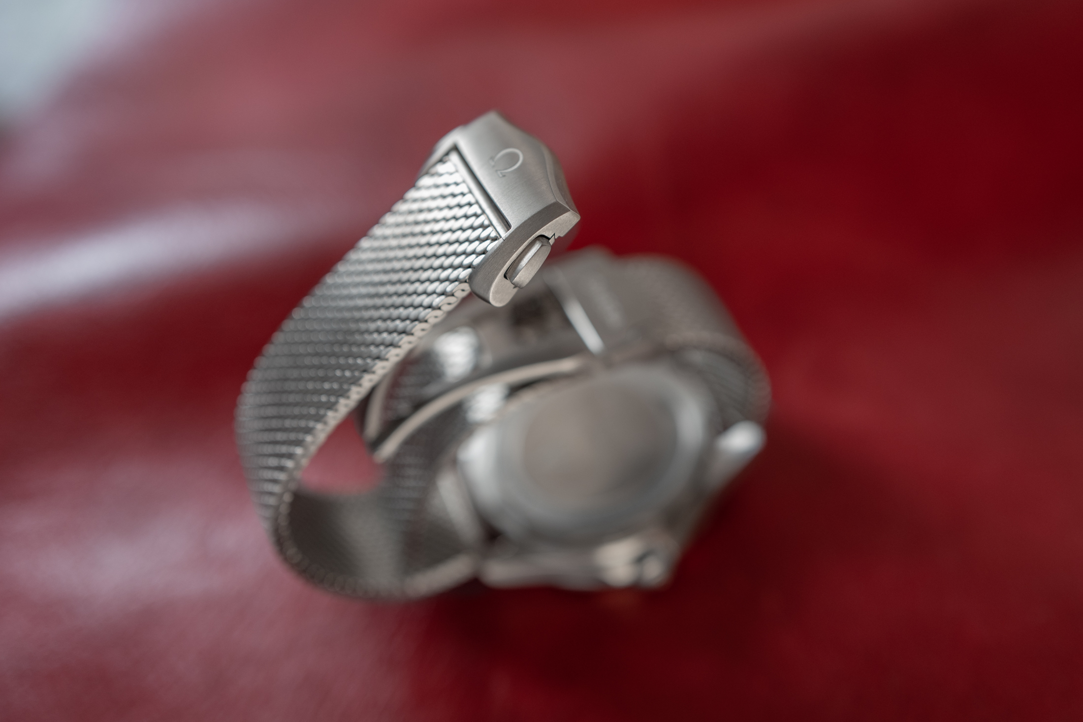 オメガ　シーマスター ダイバー300M 007エディションのメッシュブレスレットのバックル