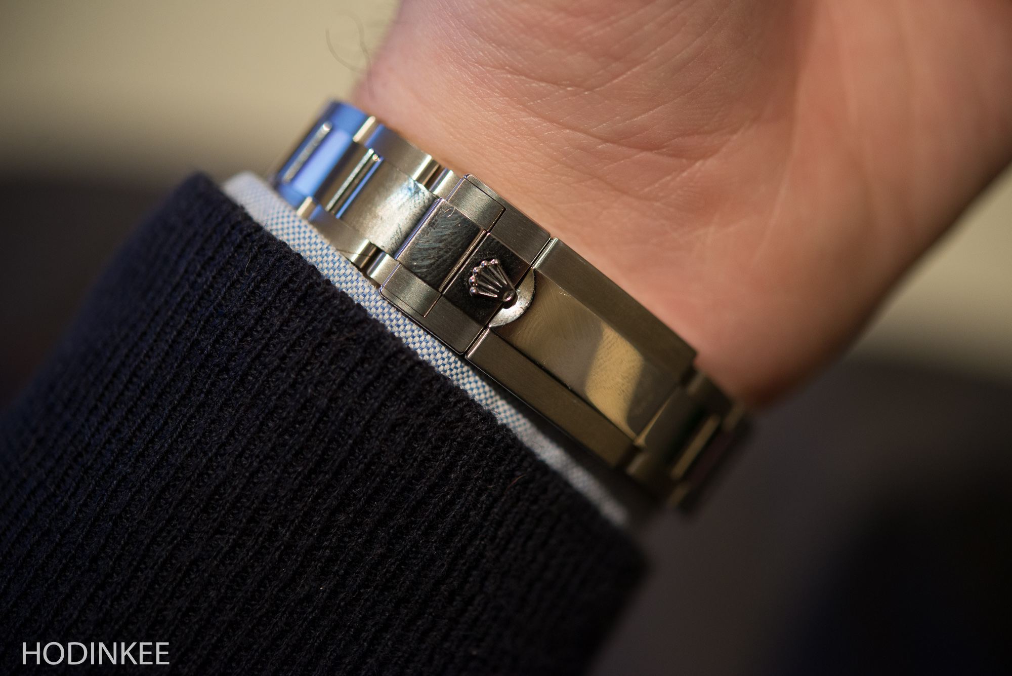 Each Daytona clasp features an "Easylink" rapid extension system, allowing the bracelet to expand 5 mm quickly.