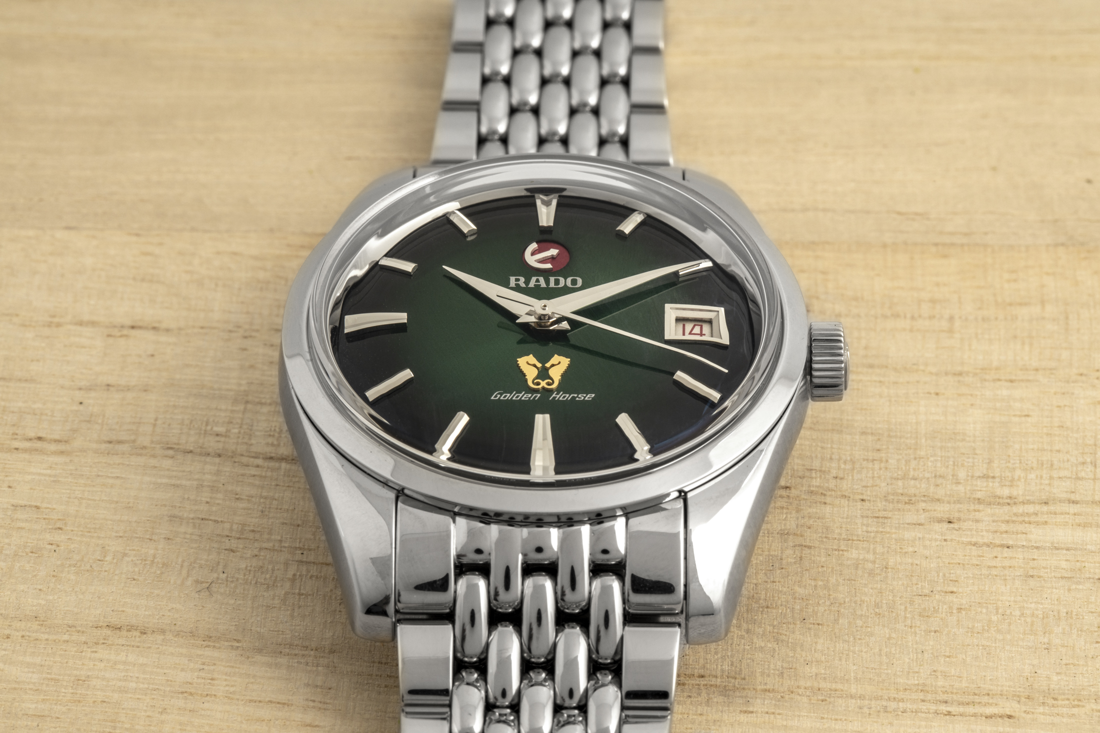 Hands-On: ラドー ゴールデンホース 1957 リミテッド エディション