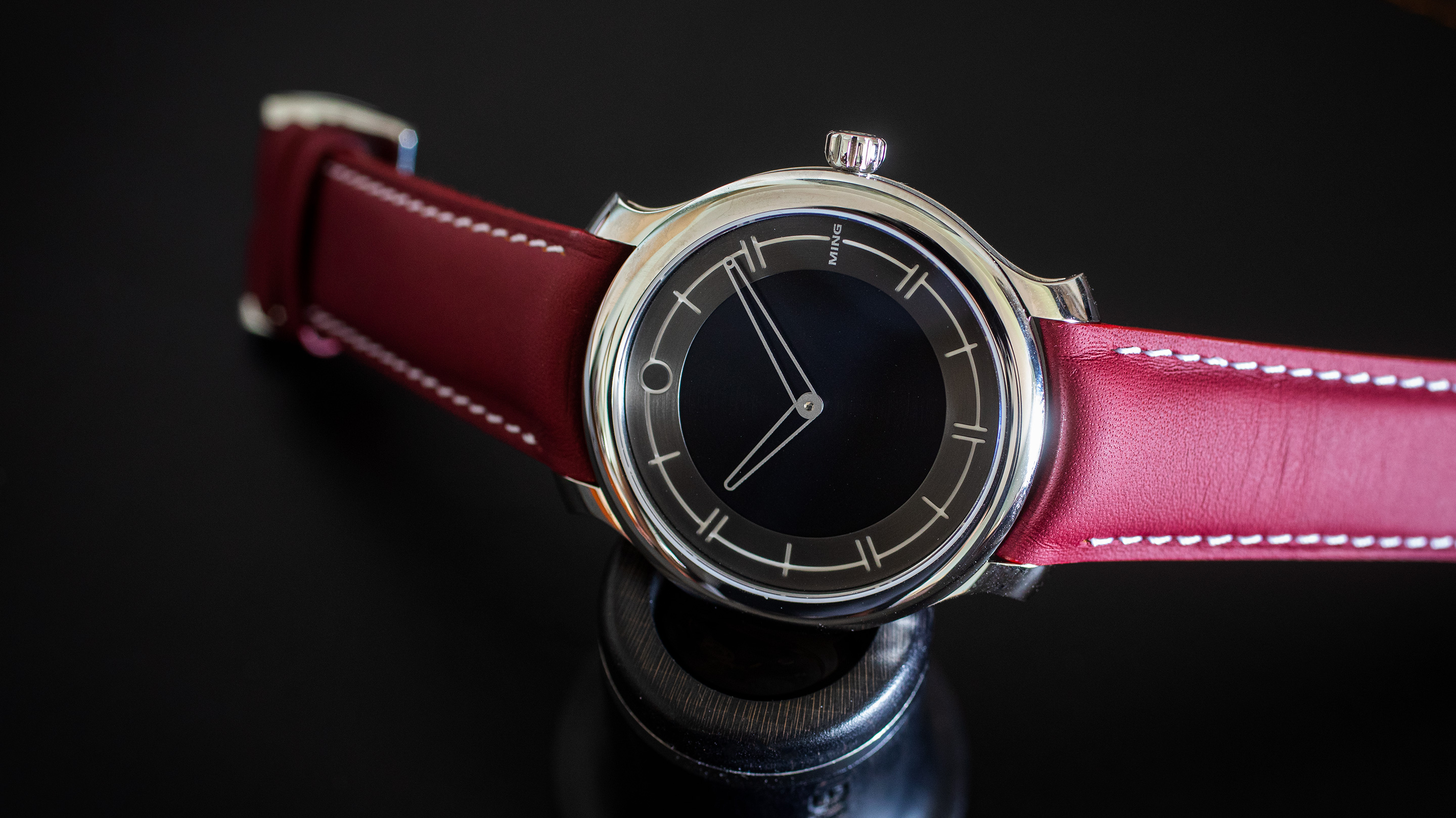 Hands-On: ミン 27.01 エクストラフラットを実機レビュー - Hodinkee