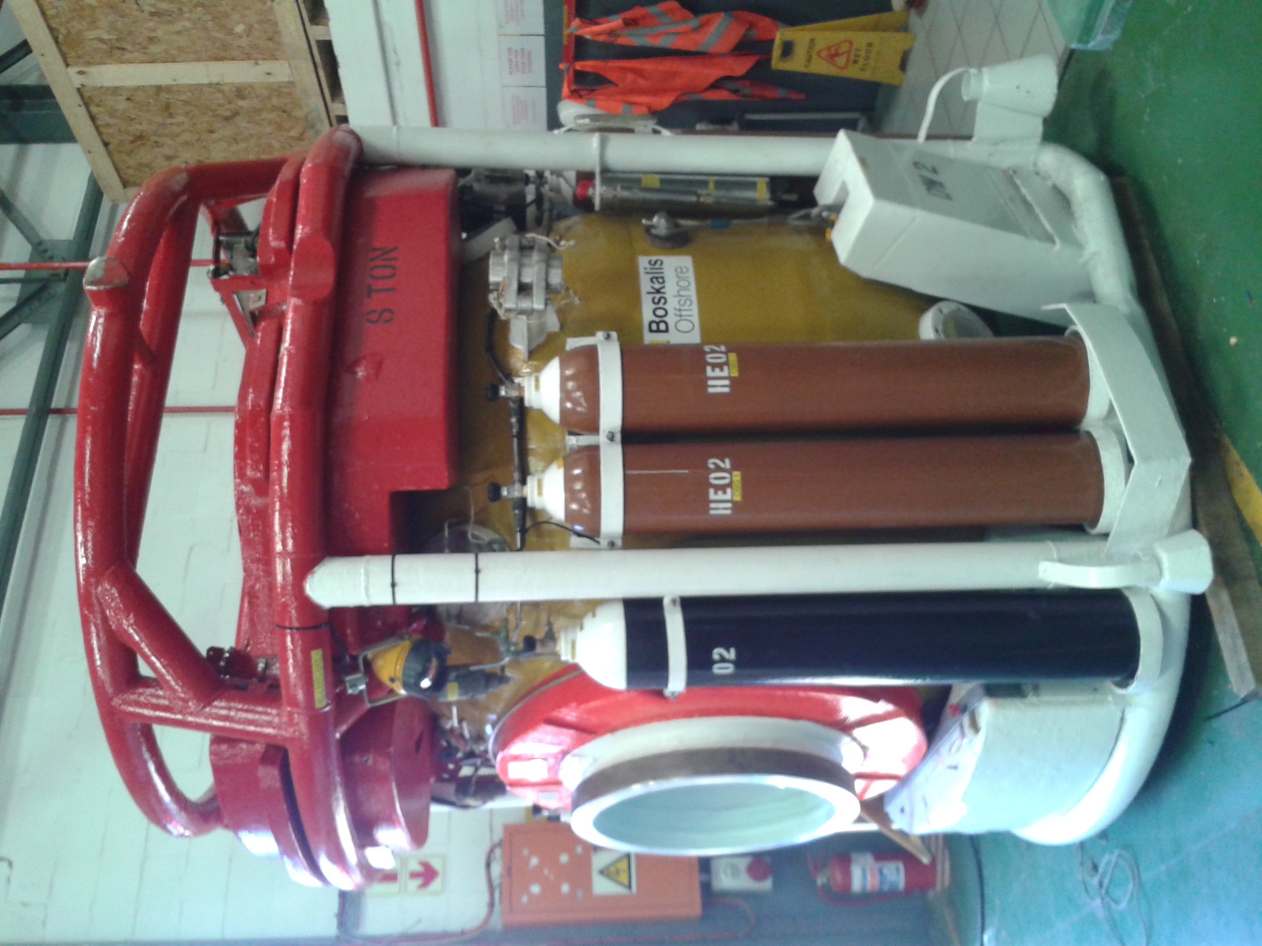 saturation diving bell