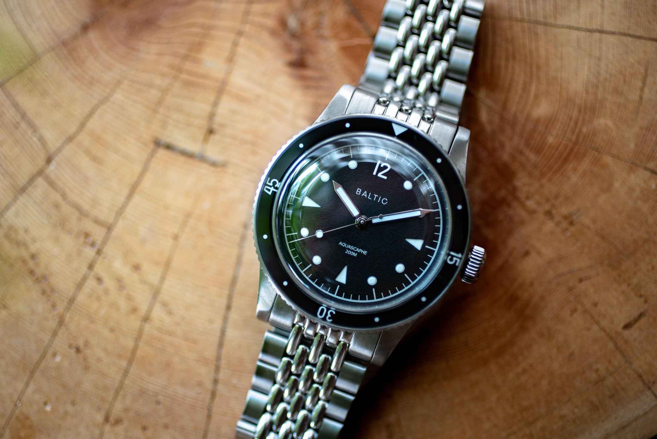 Hands-On: バルチック アクアスカーフを実機レビュー - Hodinkee Japan