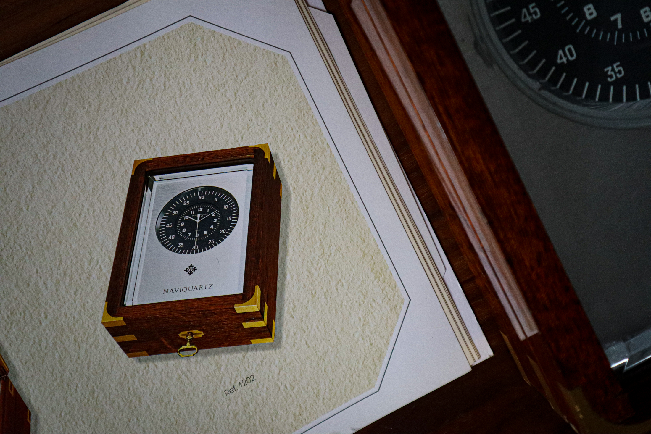 Just Because: パテック フィリップの置時計、ナビクォーツについて