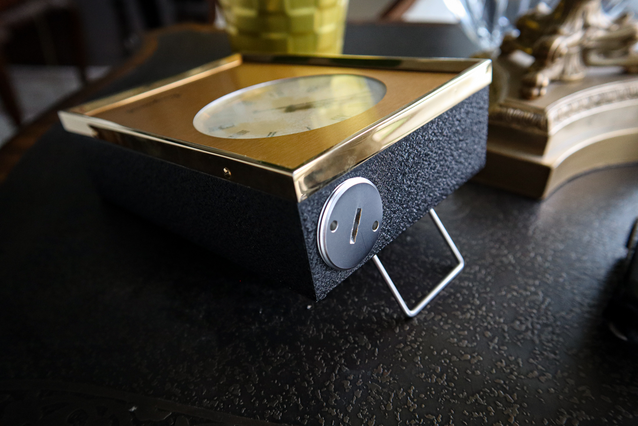 Just Because: パテック フィリップの置時計、ナビクォーツについて