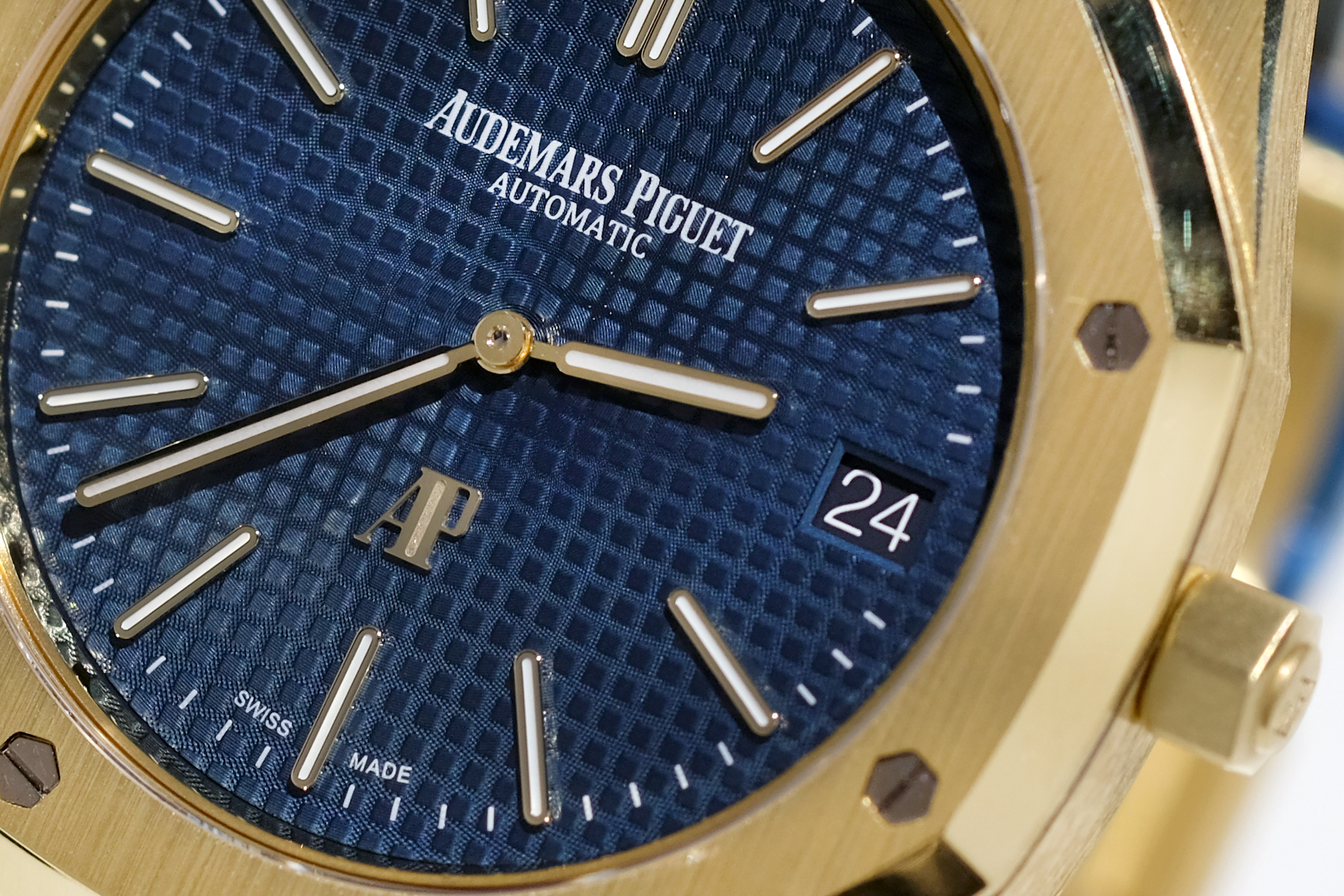 royal oak jumbo yellow gold blue dial