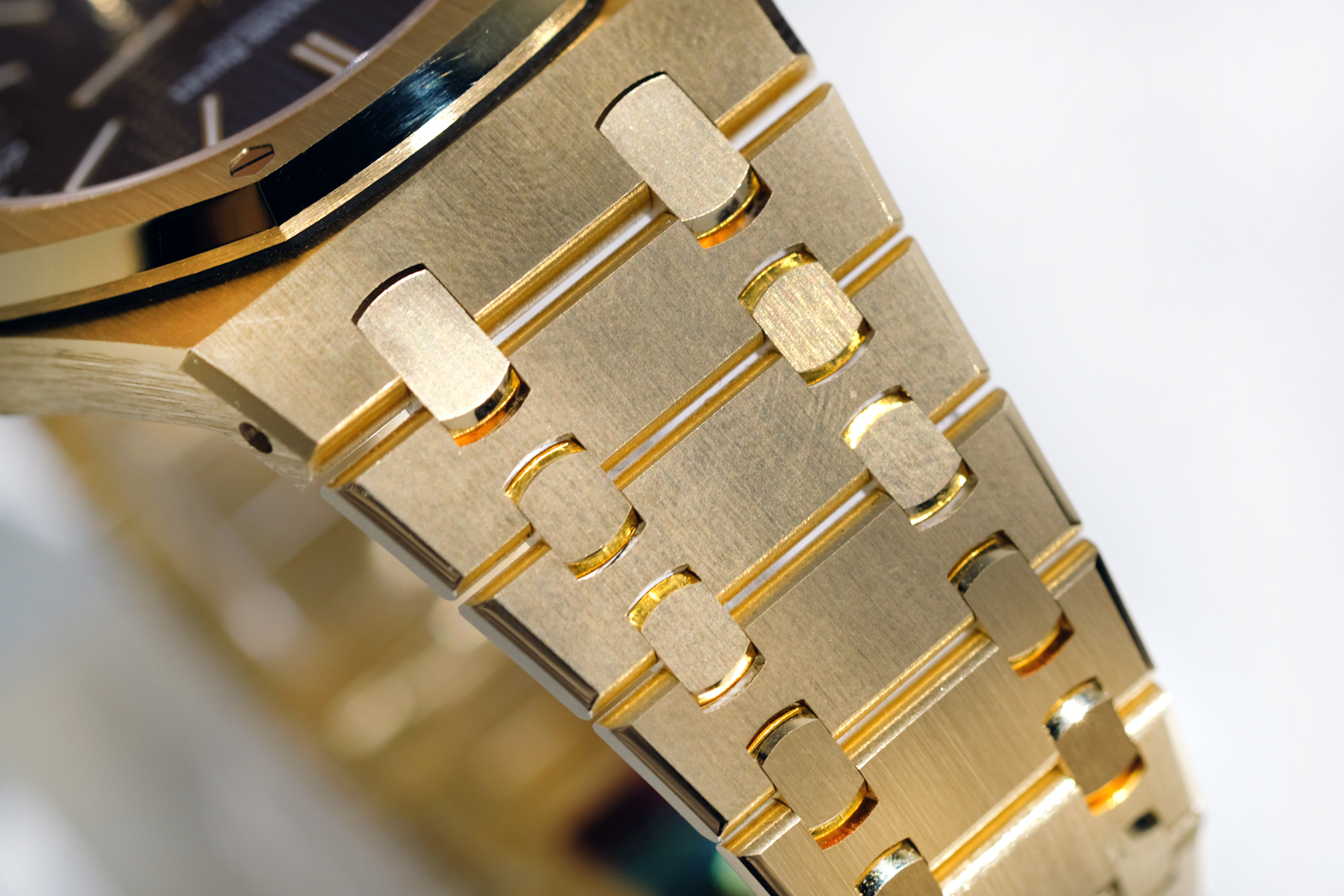 royal oak audemars piguet yellow gold bracelet