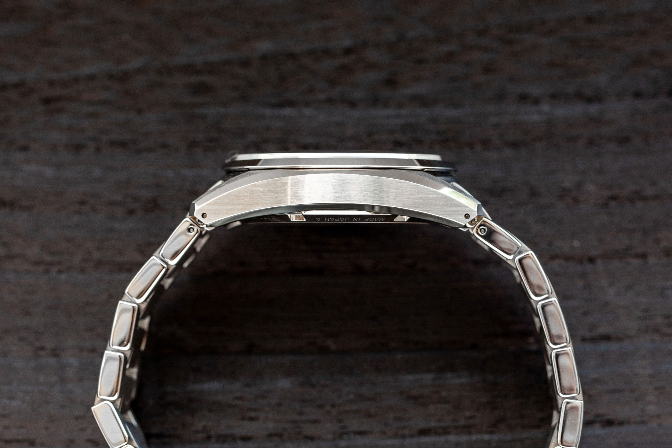 SLGH005のケースサイド