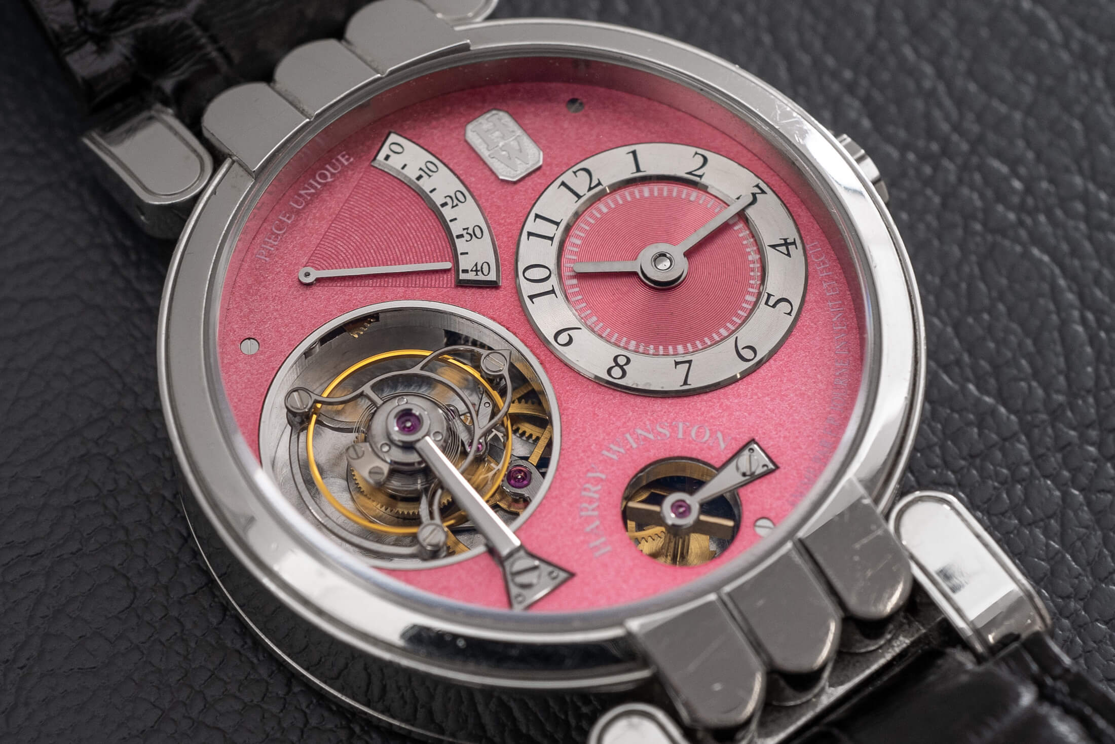 ハリー・ウィンストンとF.P.ジュルヌによるオーパス1 トゥールビヨンの文字盤クローズアップ