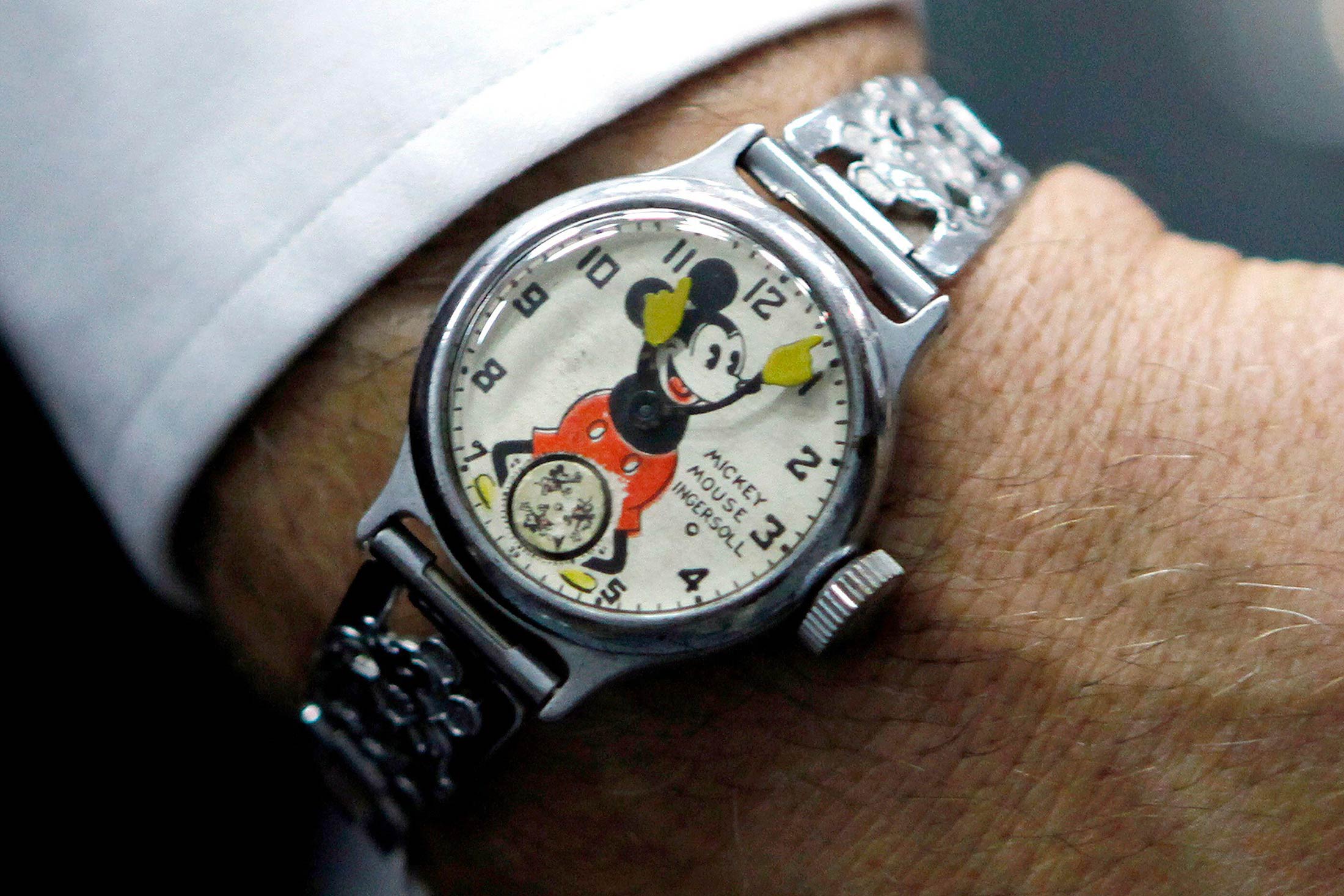 キャラクターウォッチの歴史をネズミの視点で振り返る - Hodinkee