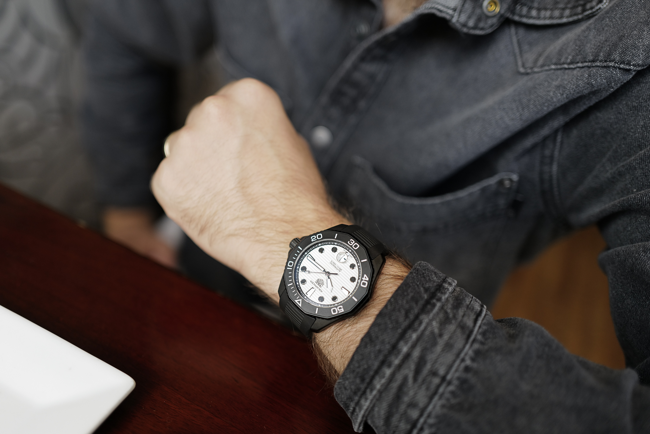 Hands-On: タグ・ホイヤー アクアレーサー プロフェッショナル300