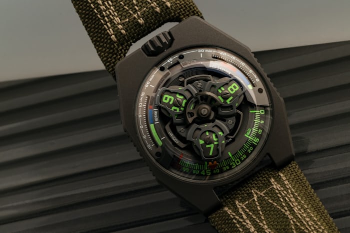 Urwerk UR-100V watch