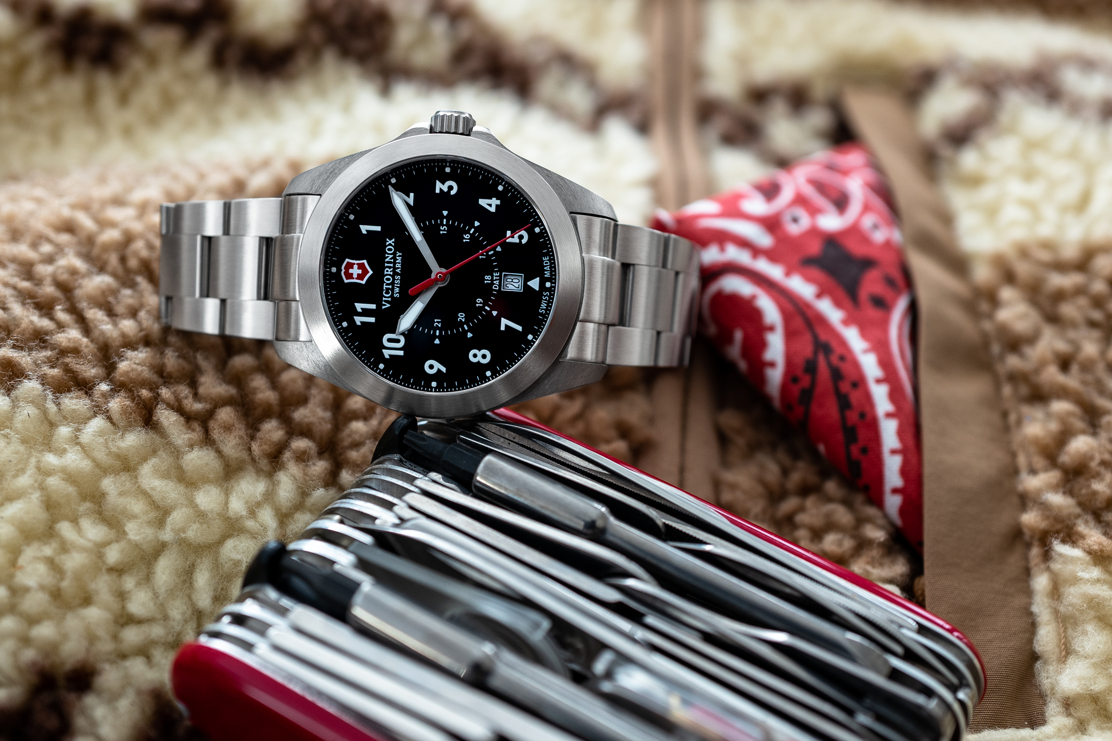 Victorinox スイスアーミー メンズ 腕時計ブラックダイヤル - 時計