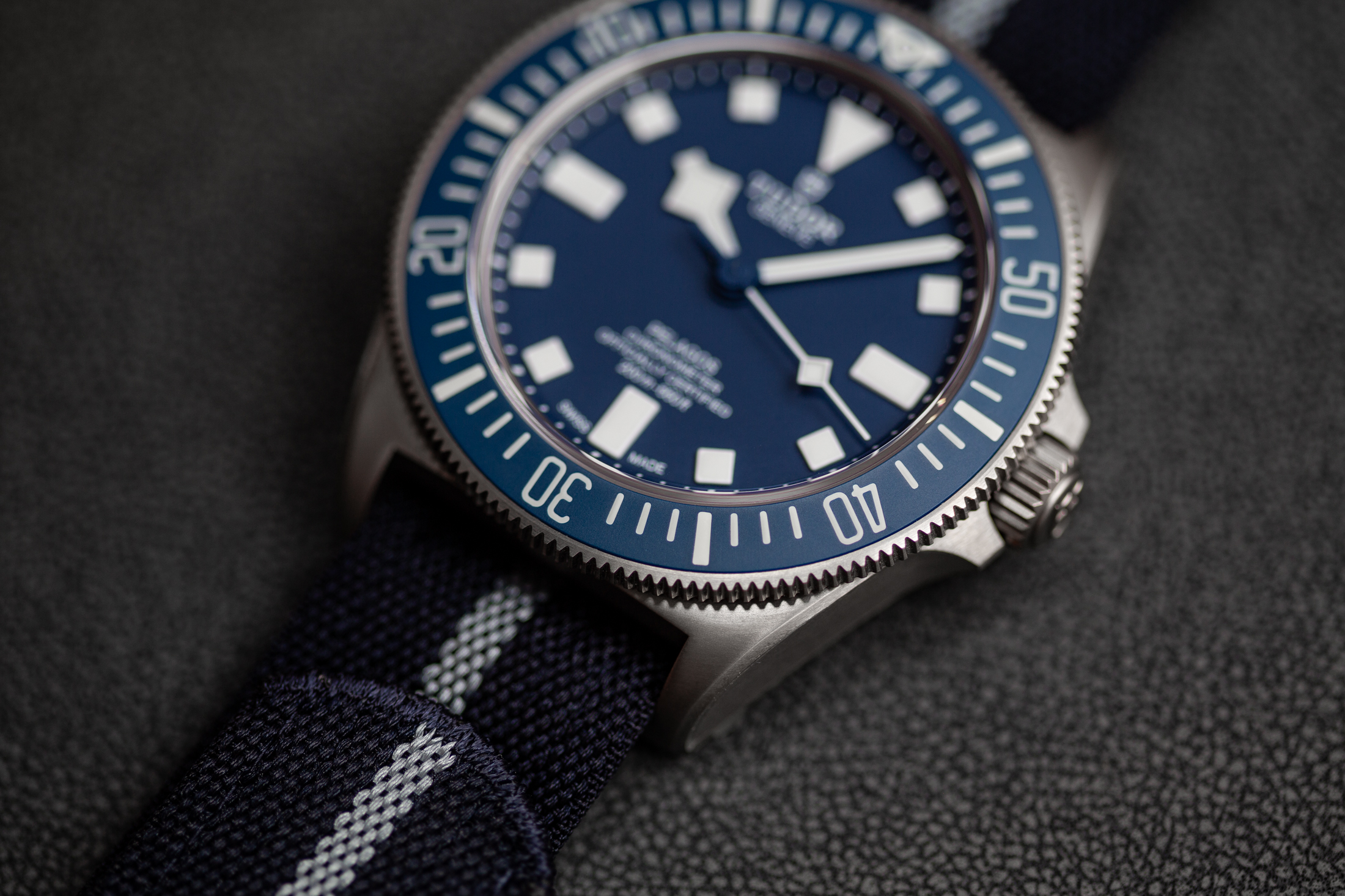 The case detail of the Pelagos FXD