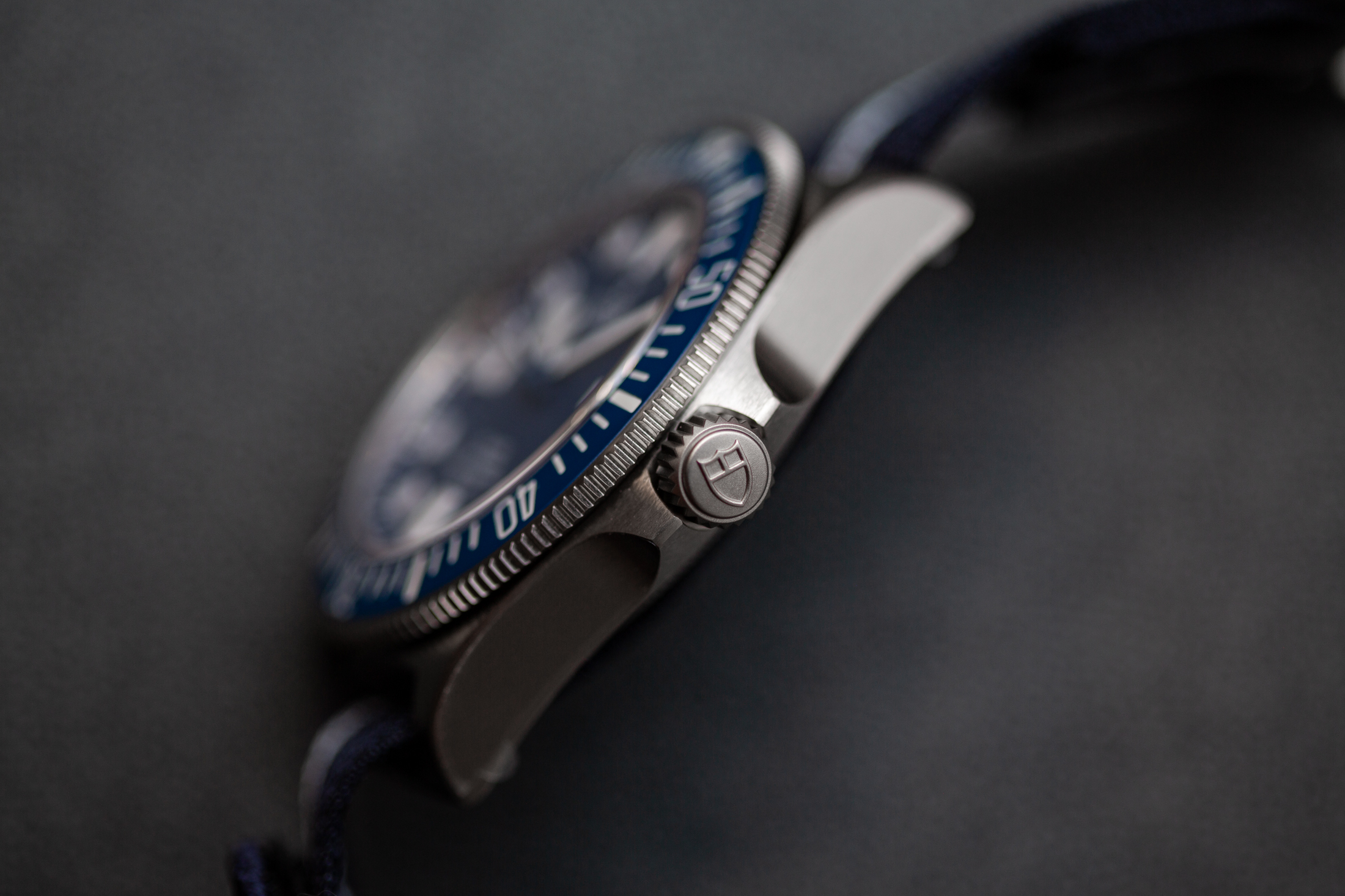 A close up of the FXD's crown. 