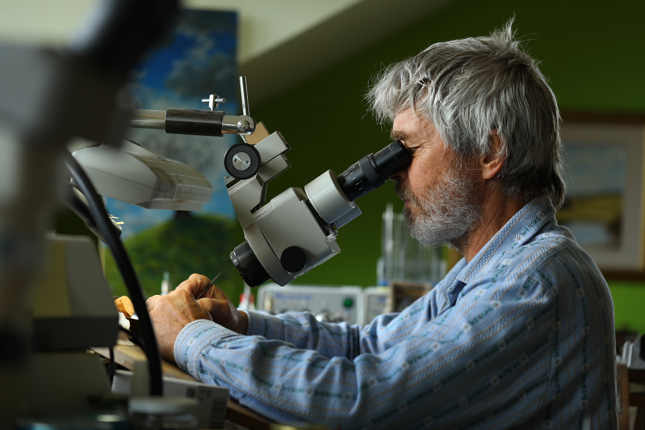 Bernard Muller, movement decoration and beveling, La Rose Carrée pocket watch