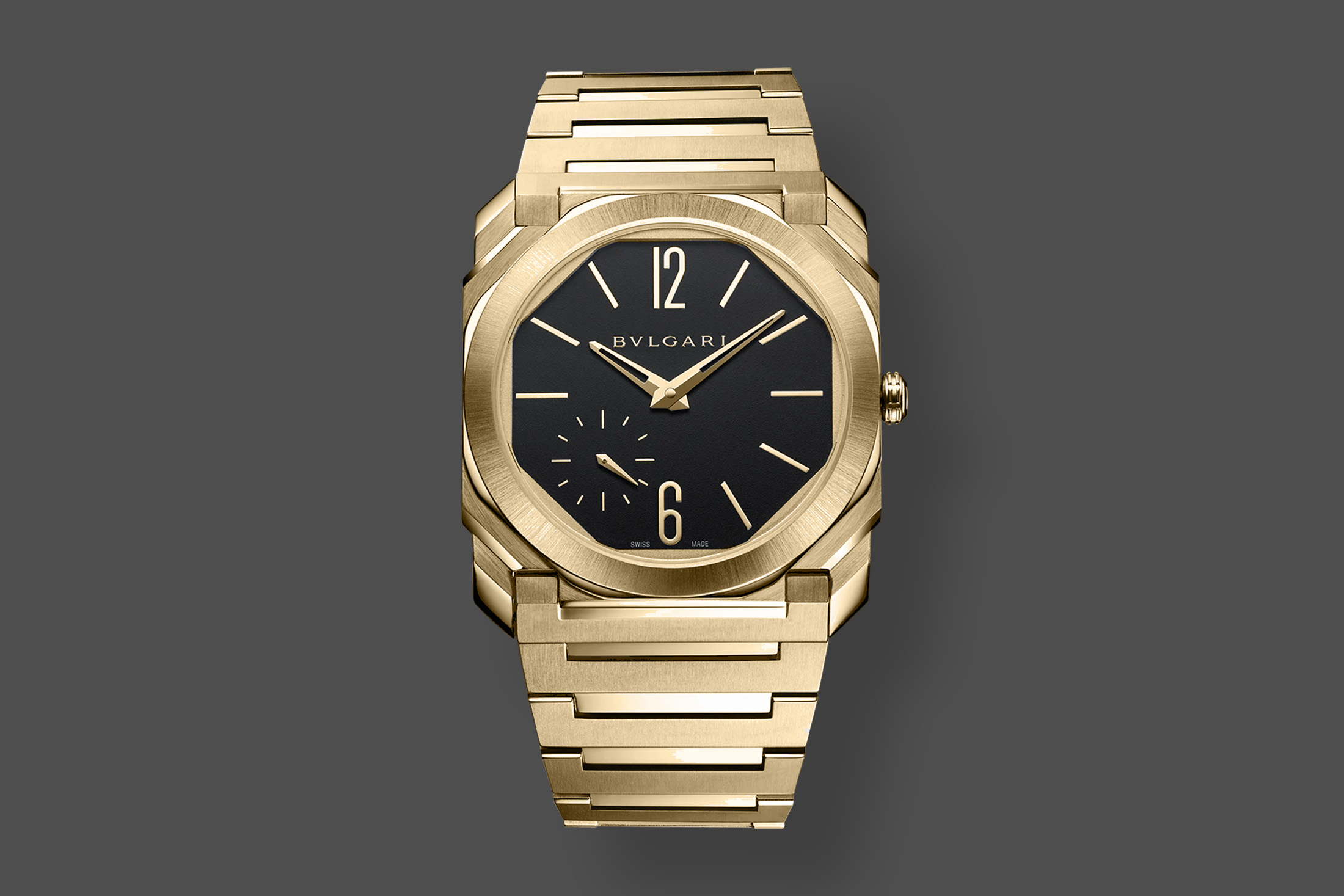 A rendering of a 36mm octo in yellow gold