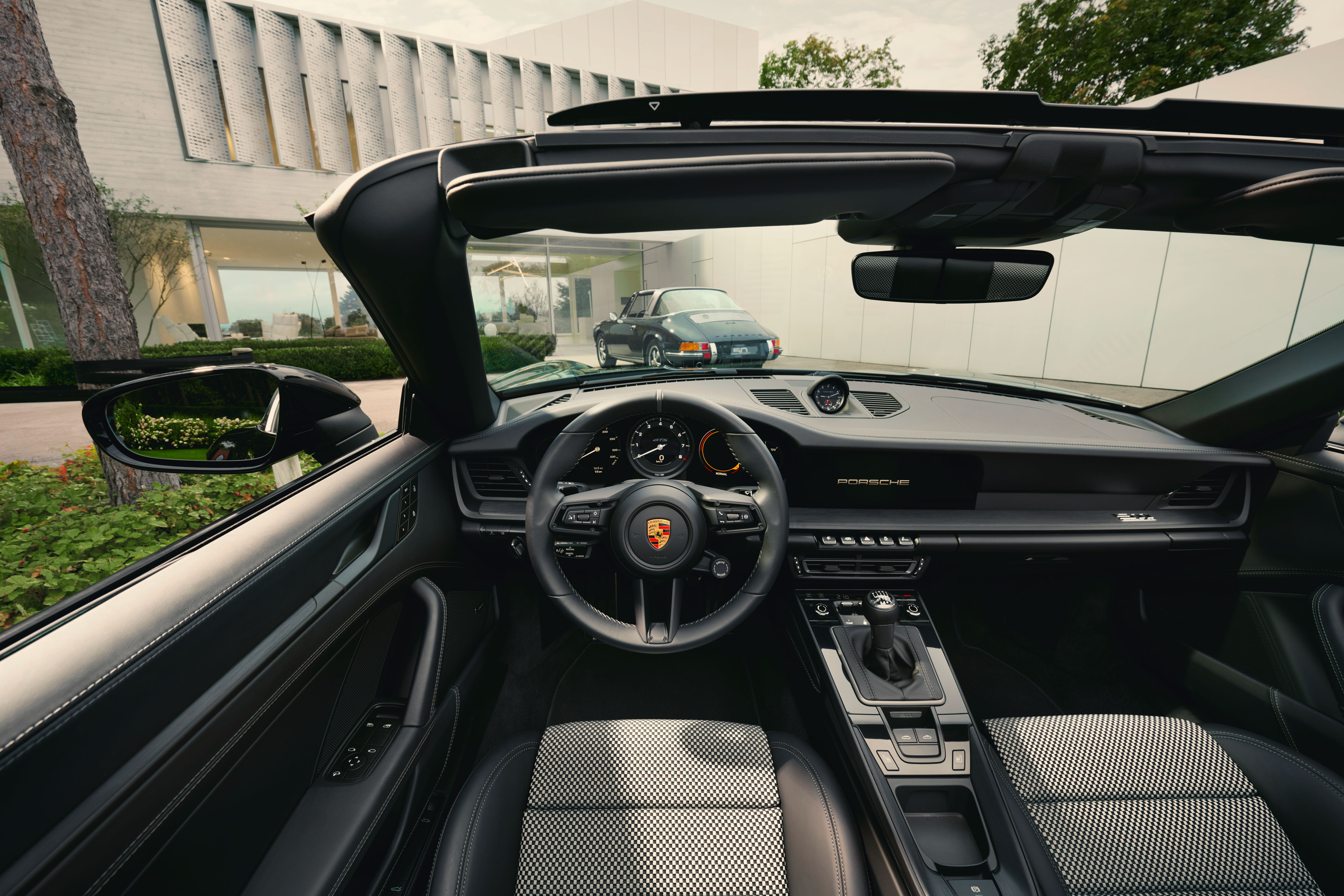 interior of the 911