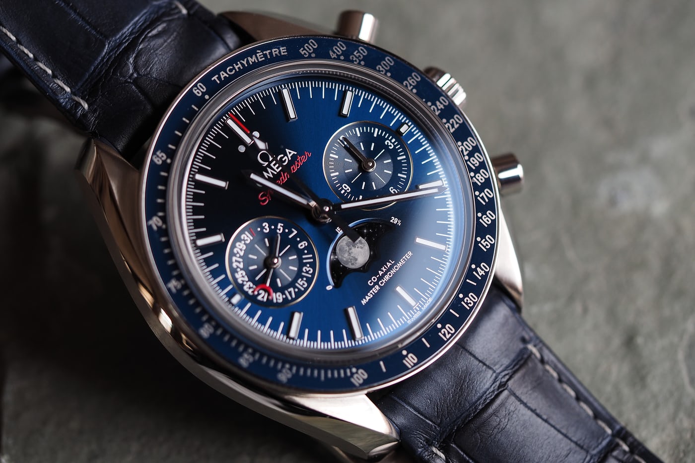 Omega Speedmaster Moonphase Master Chronometer