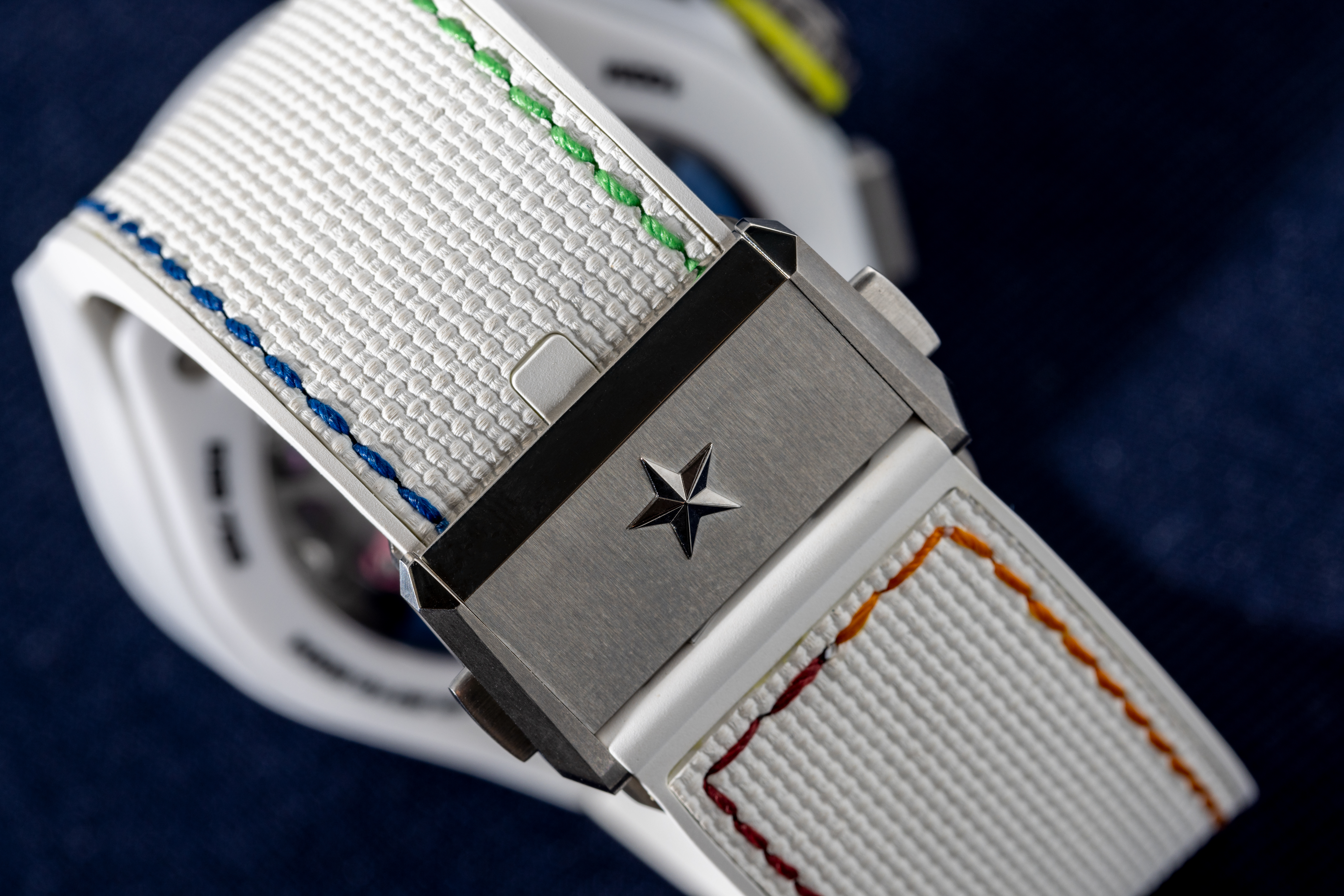 A close-up on the buckle of the Zenith Defy 21 Chroma 