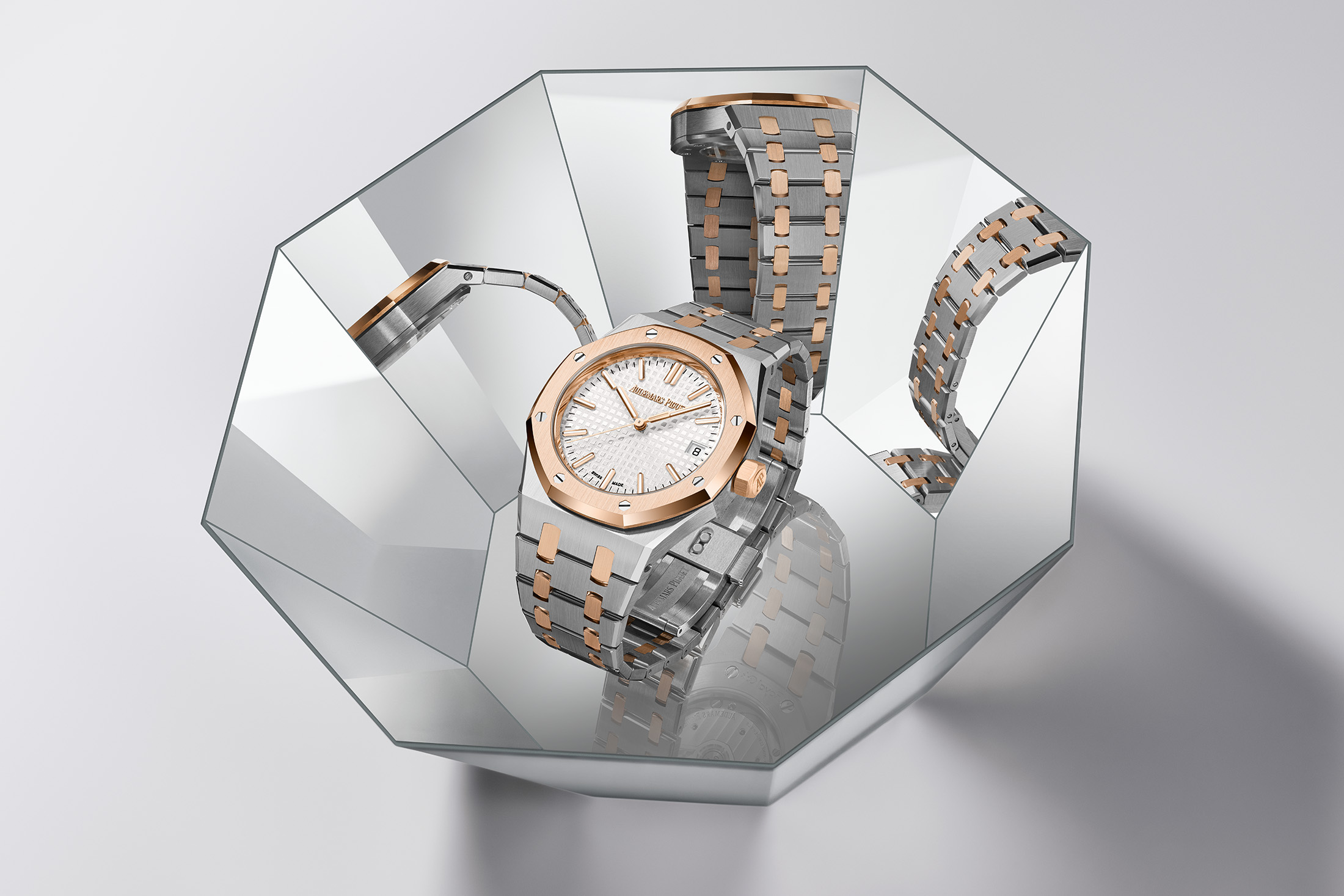 Audemars Piguet Royal Oak Selfwinding / 37mm  two-tone