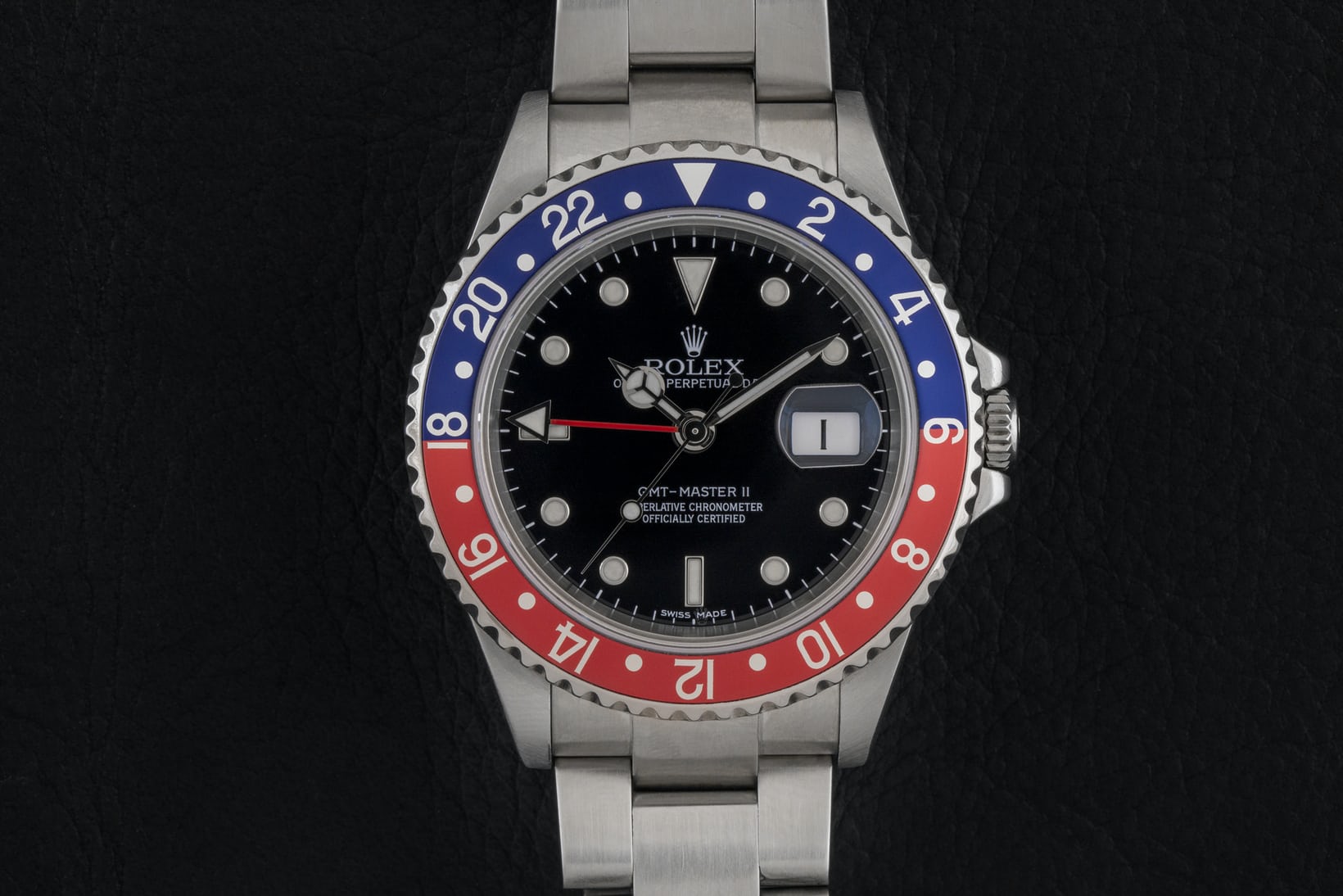 Similar Rolex GMT-Master II ref. 16710 to the watch worn by Affleck in "Gone Girl"