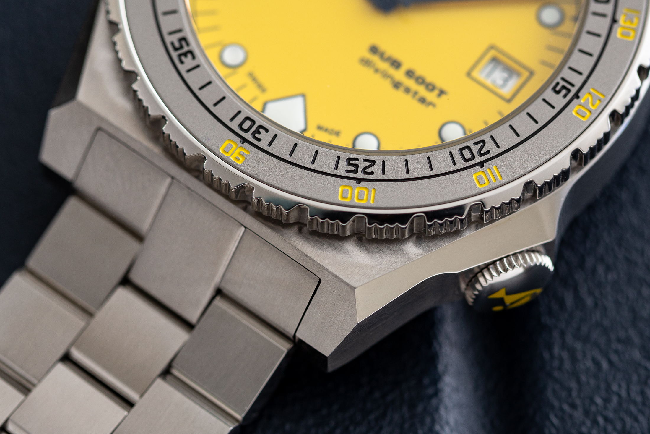 Case edge detail of the 600T. 