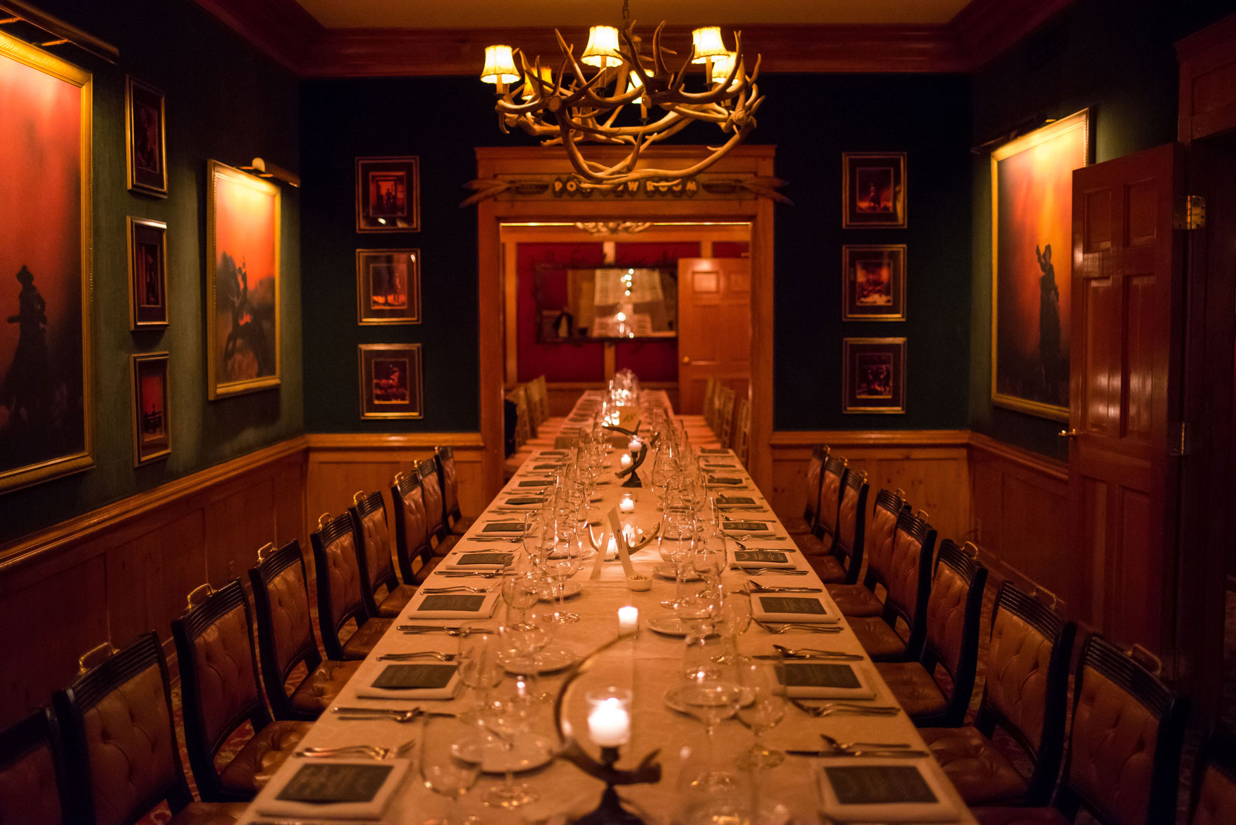 Caribou club interior