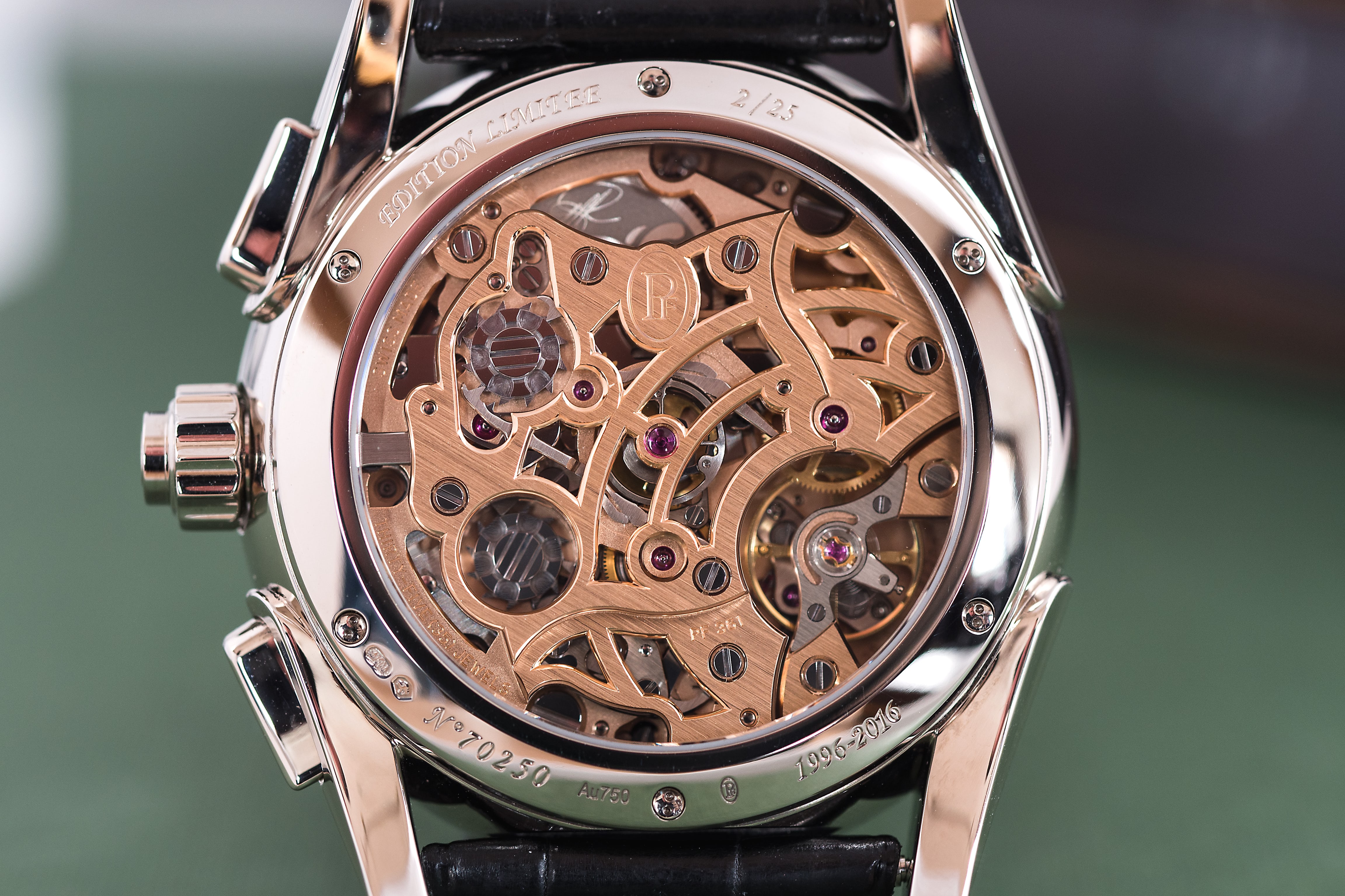The caliber PF361 inside its first home – the Tonda Chronor Anniversaire.