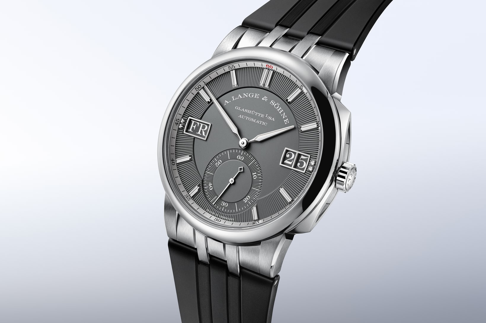 Odysseus in white gold, on OEM strap.