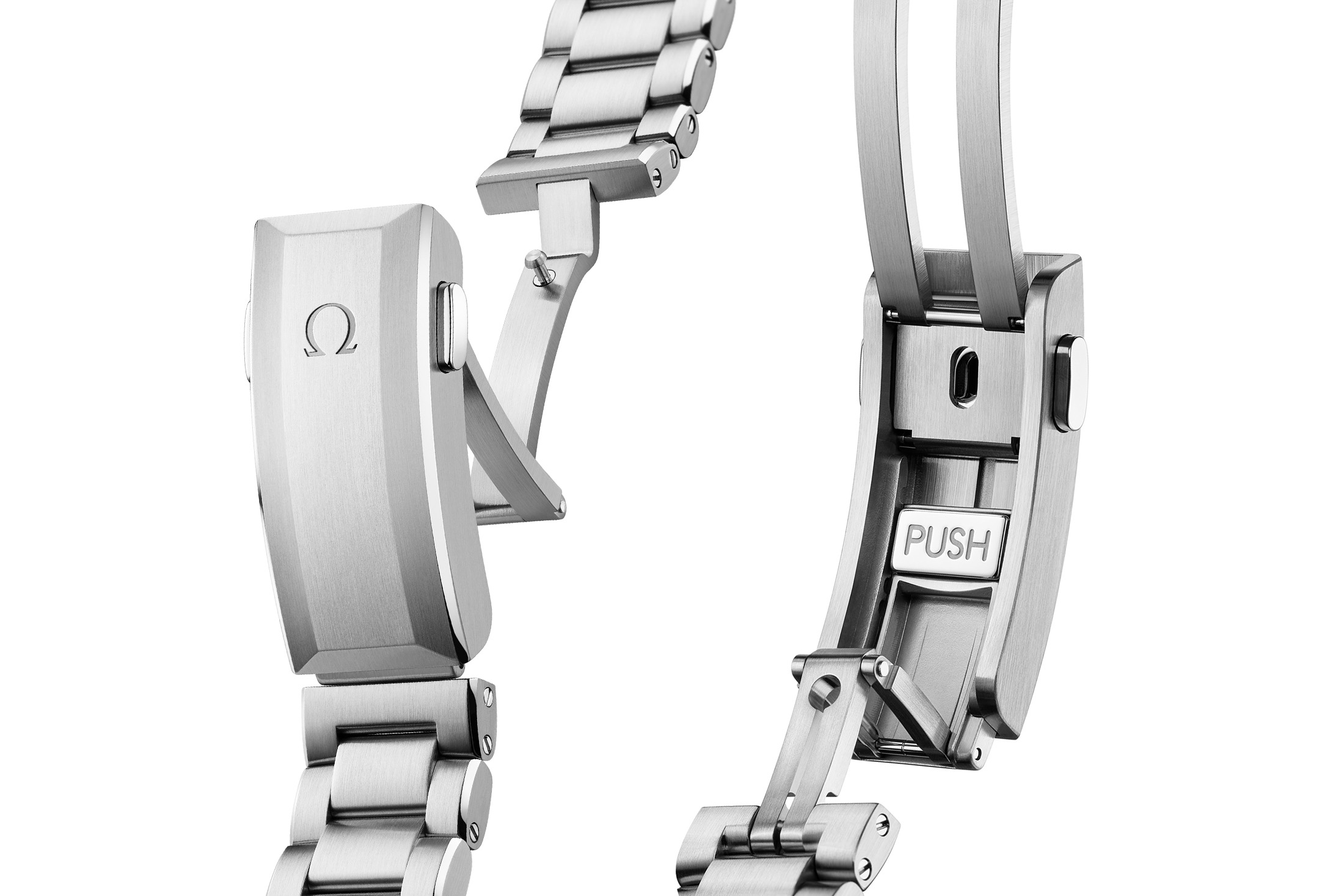 bracelet and clasp detail for the steel ultra deep bracelet. 