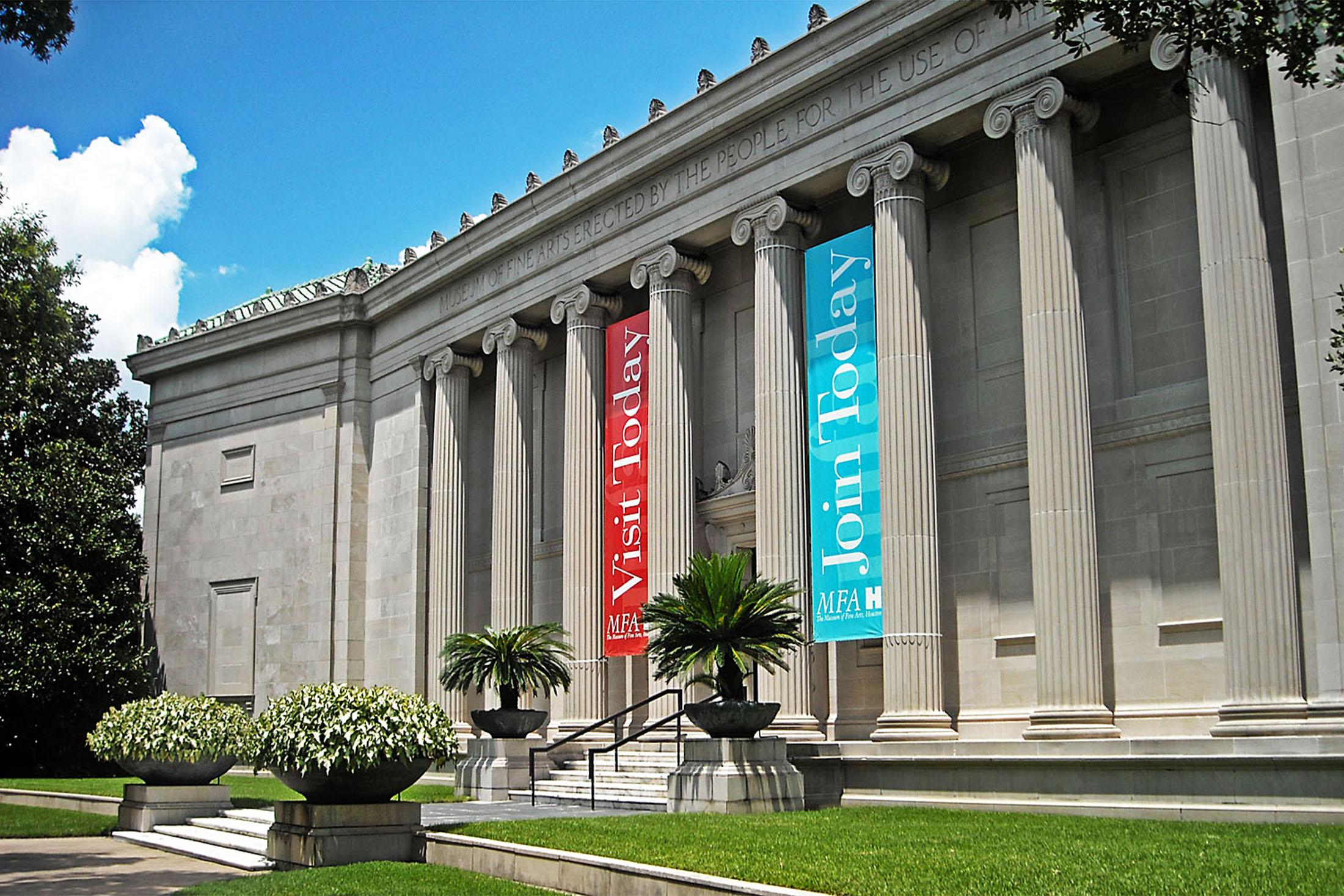 The exterior of the Houston Museum of Fine Arts