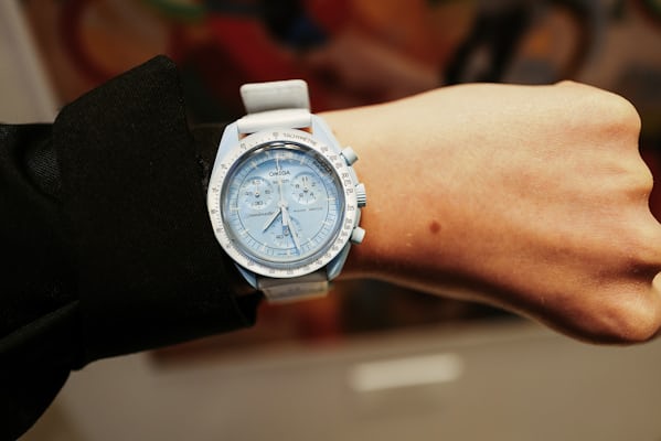 超歓迎 オメガスウォッチ ムーン omega swatch moon 腕時計(アナログ