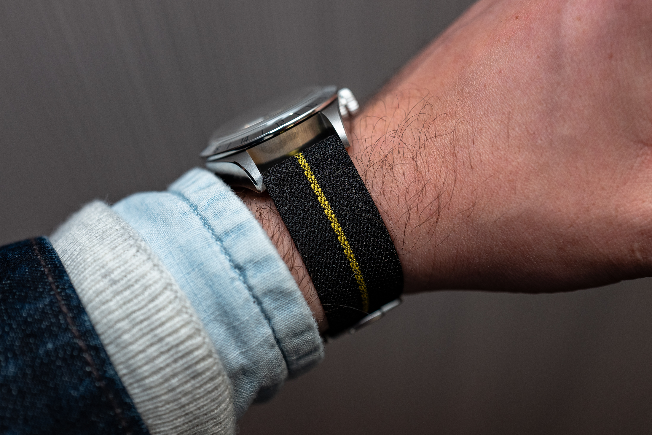 the side profile of the black bay pro