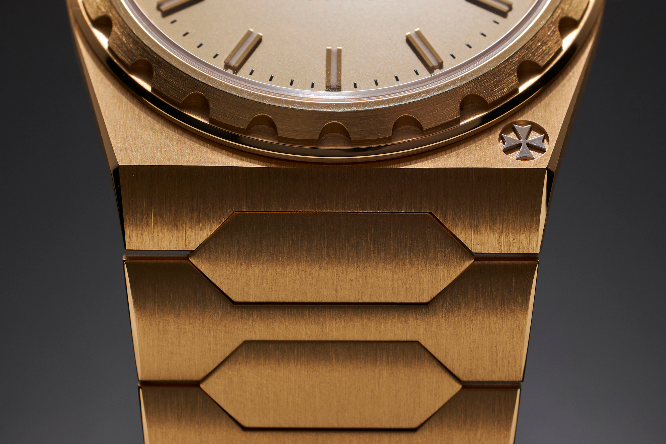 vacheron 222 watches wonders 2022 lug