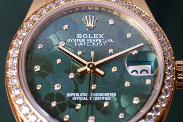 dial macro of rolex datejust floral 31mm
