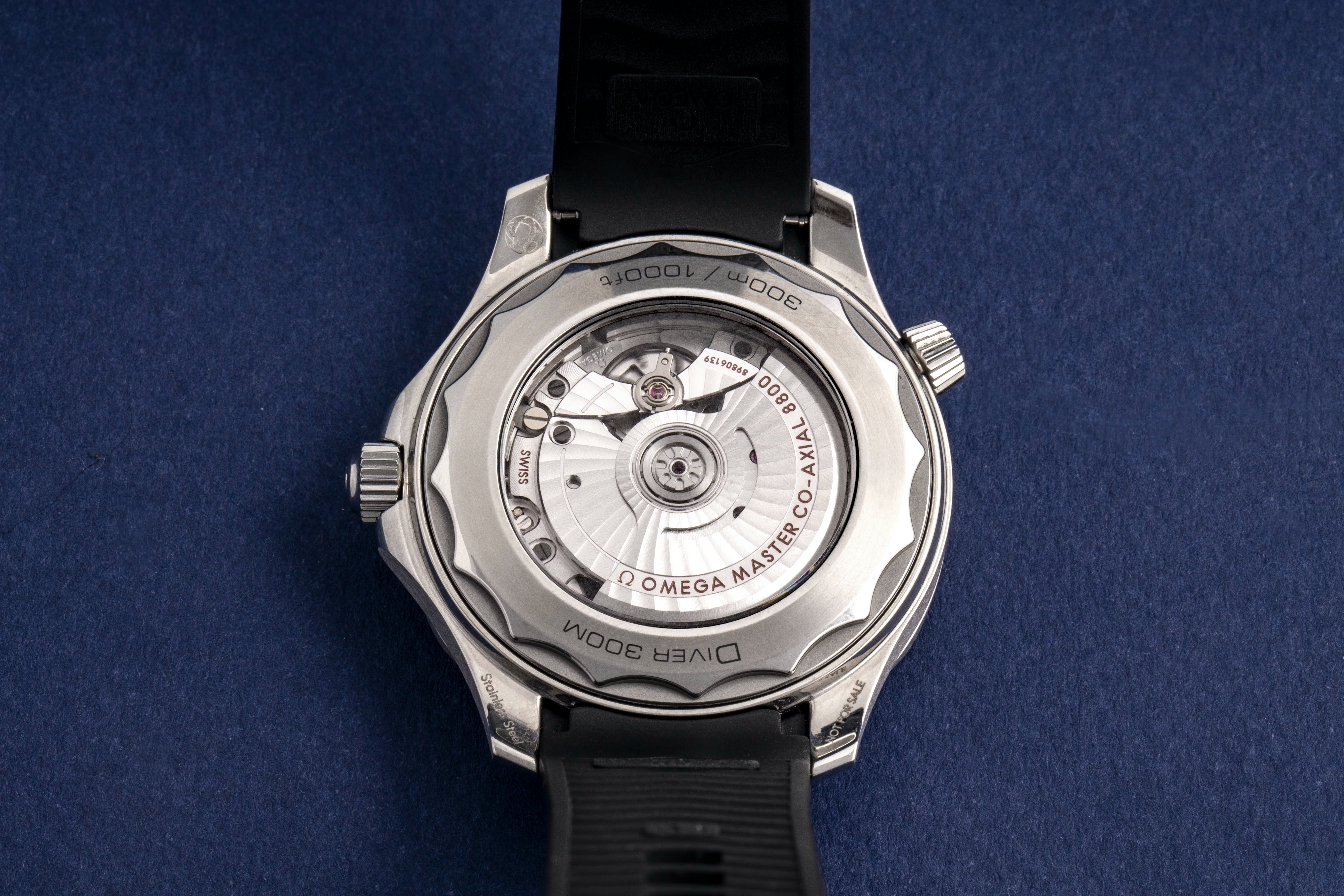 Omega Seamaster Professional 300m Master Co-Axial 8800 movement