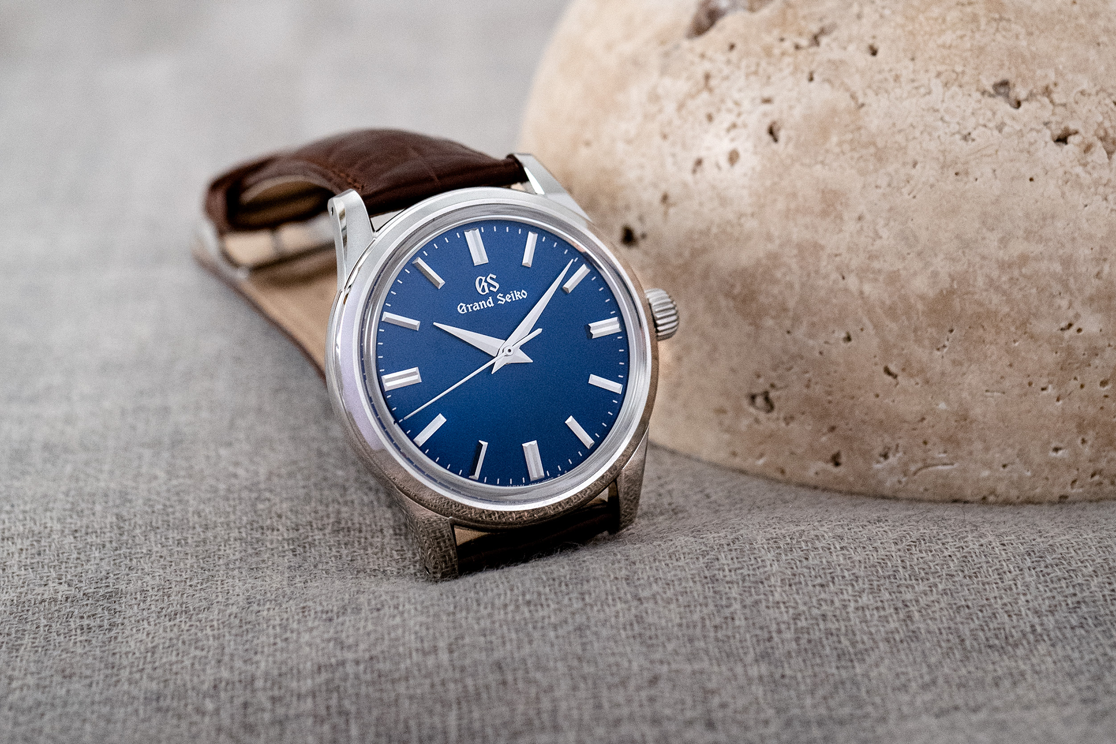 Grand Seiko Oruri SGBW279 still life