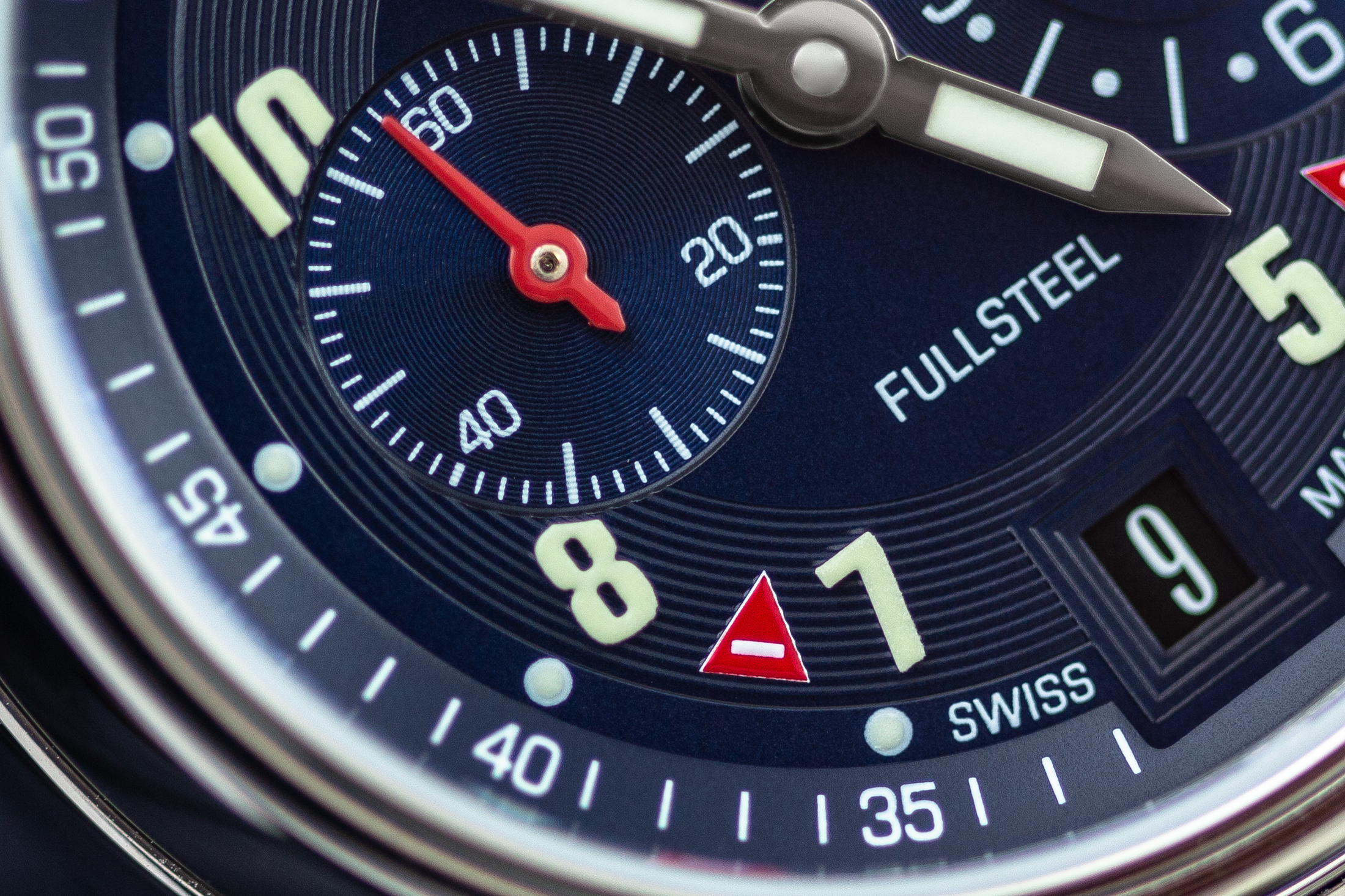 the oris full steel dial macro