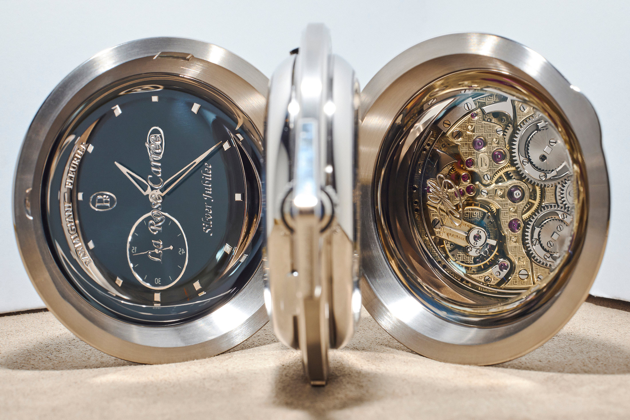 Parmigiani Fleurier La Rose Carée inside view