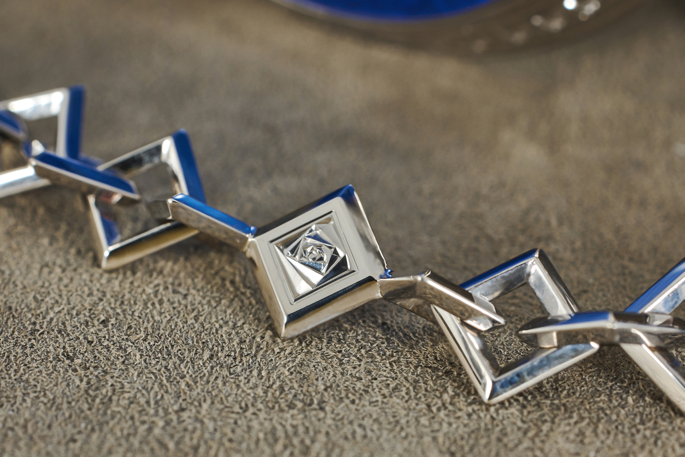 Parmigiani Fleurier La Rose Carée watch chain detail