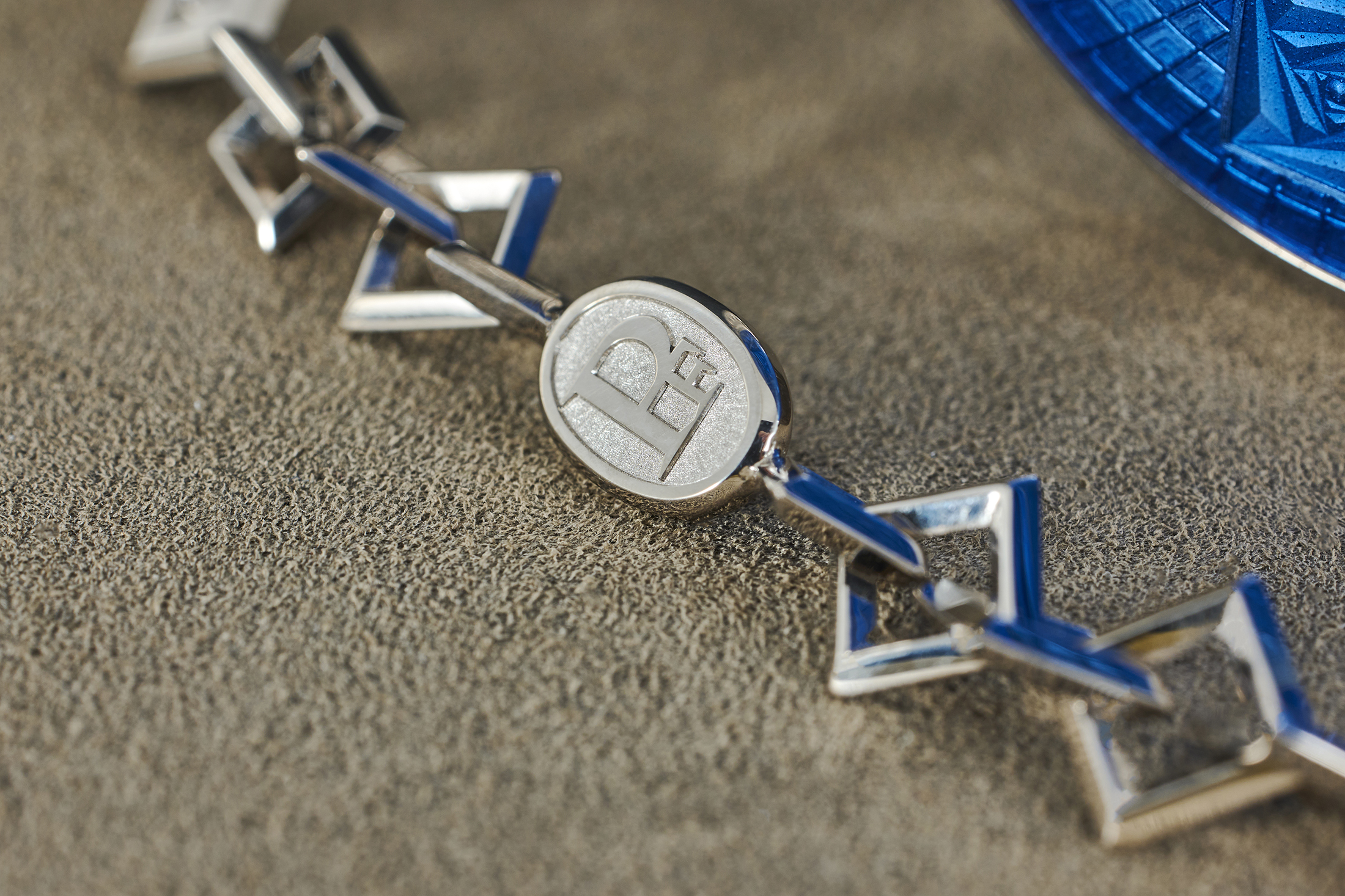 Parmigiani Fleurier La Rose Carée watch chain detail