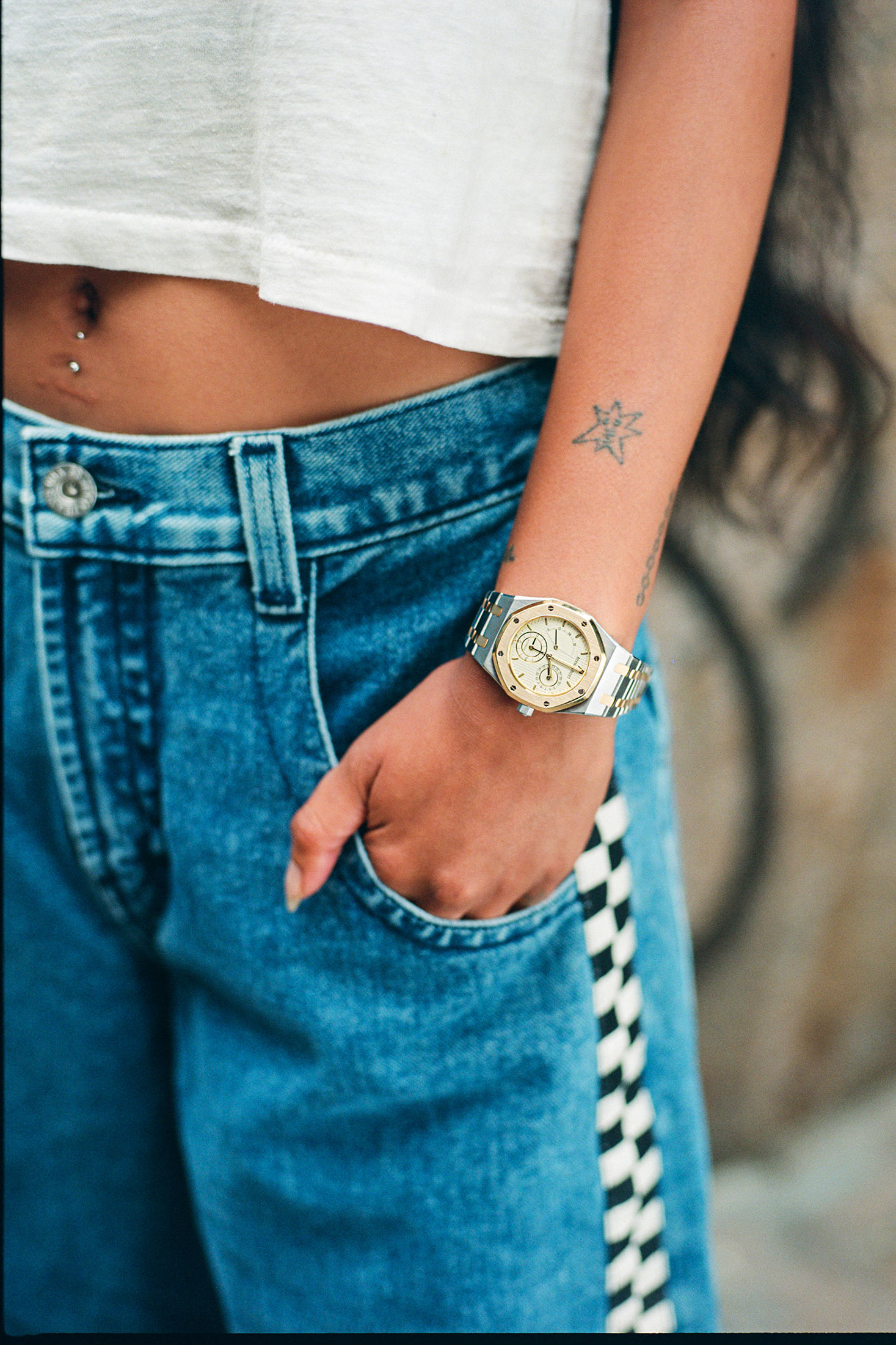 AP RO Dual Time on wrist