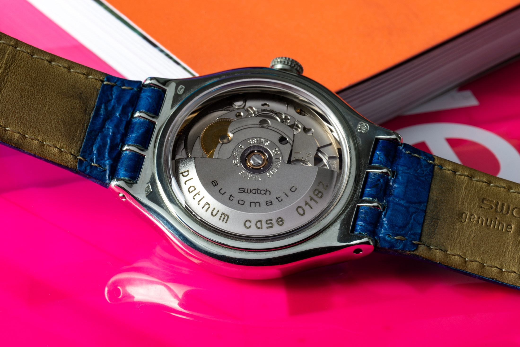 Hands-On: 1993年製のプラチナ製スウォッチがあれば、ムーンスウォッチ