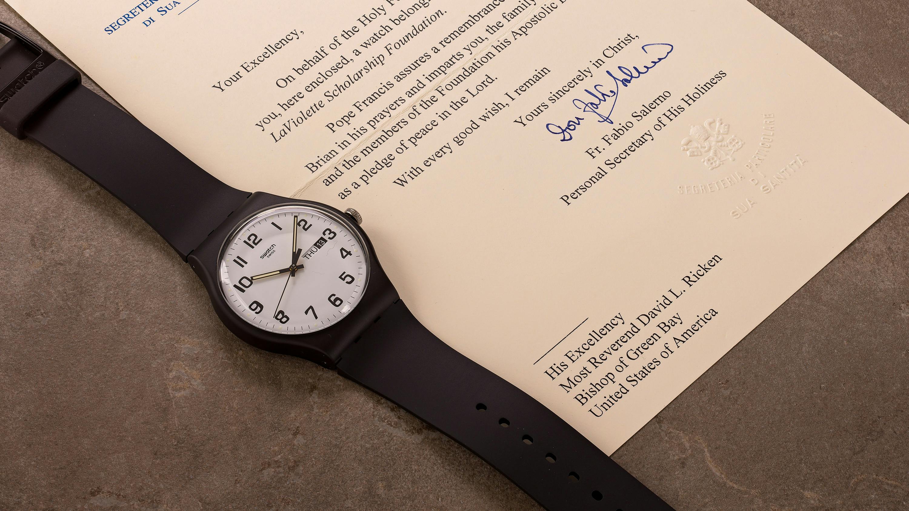 Auctions: ローマ法王のスウォッチを手に入れるチャンス - Hodinkee