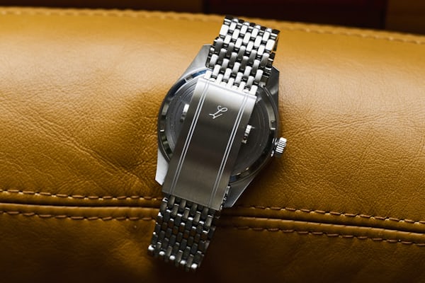 the bracelet on the Lorca GMT watch