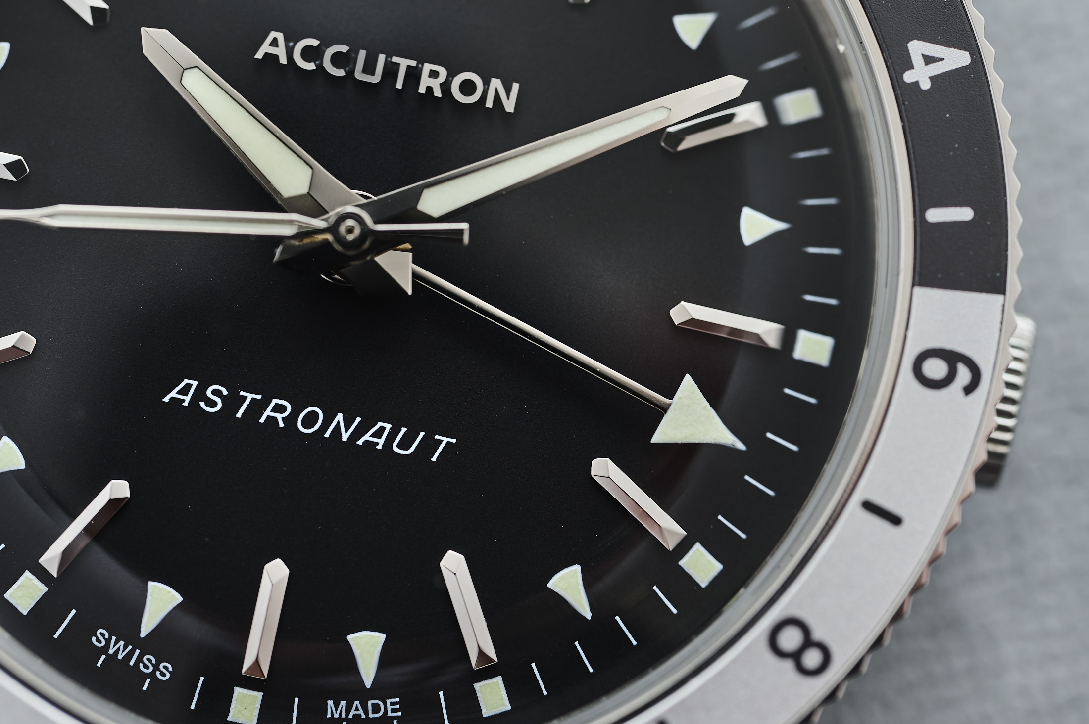 アキュトロン アストロノートのベゼル