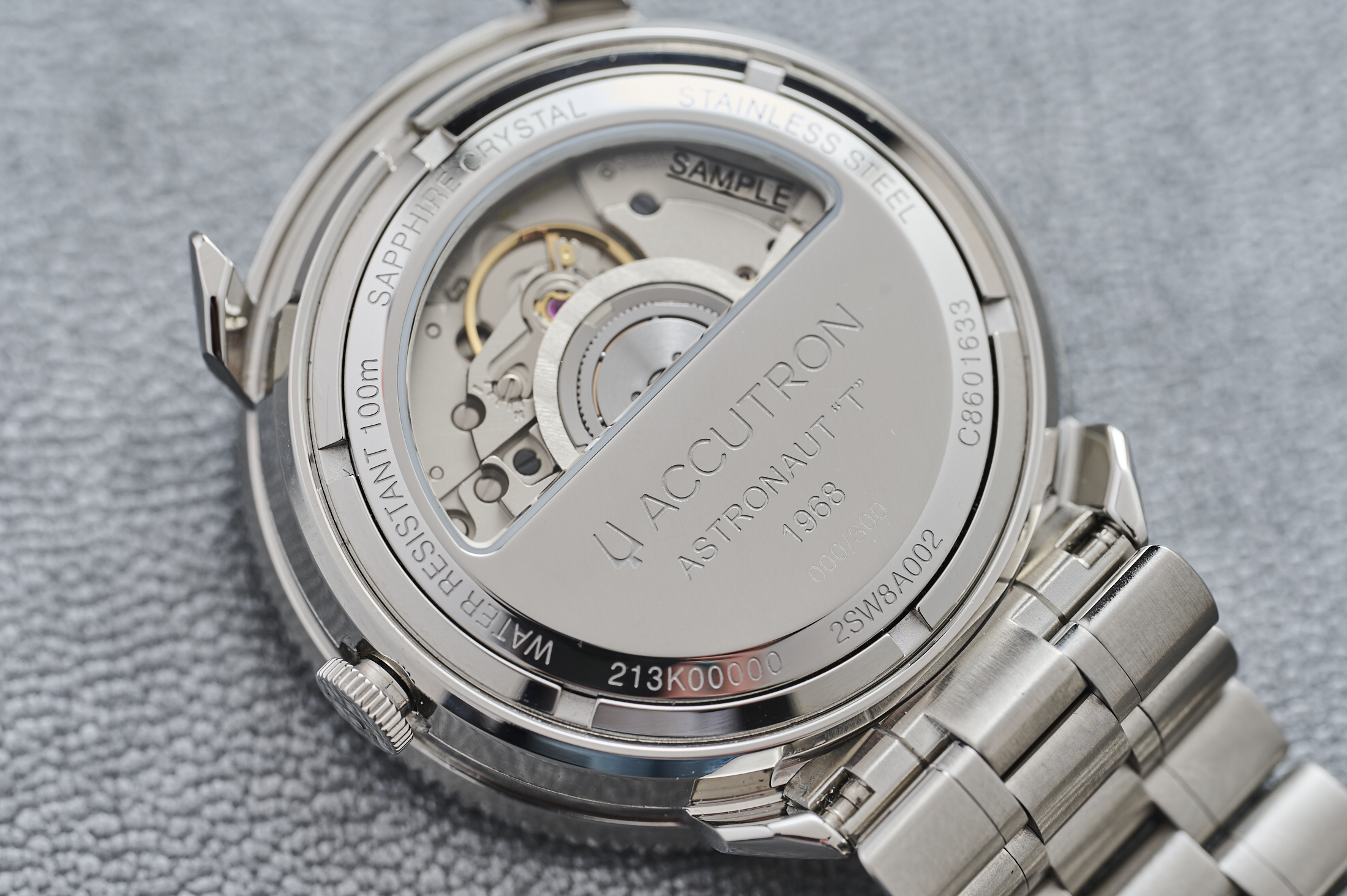 アキュトロン アストロノートのケースバック