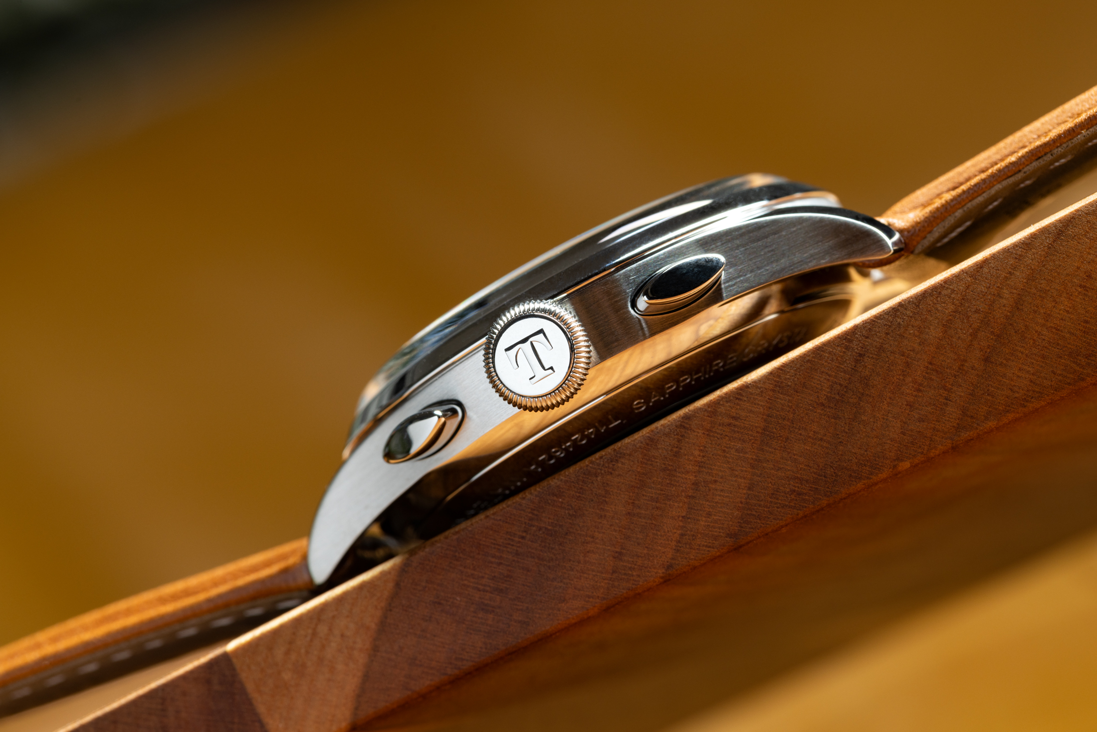 ティソのテレメーター 1938のリューズ