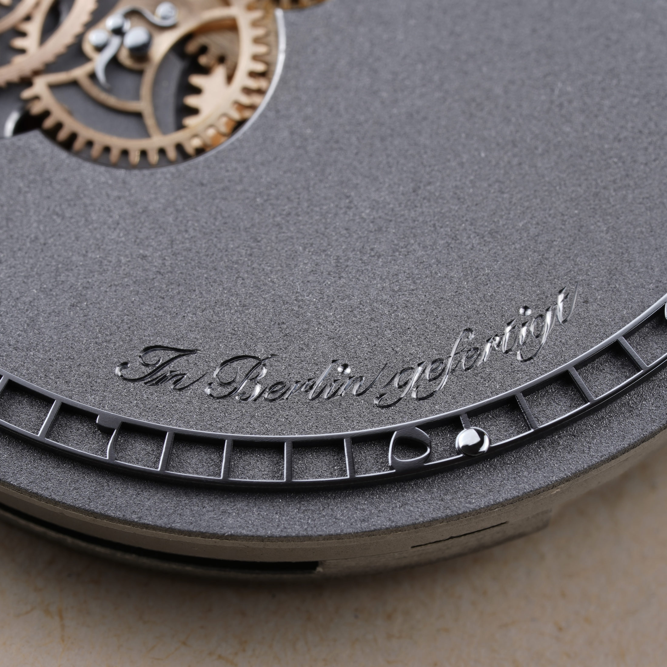 The script on the dial of the Mondphase 1